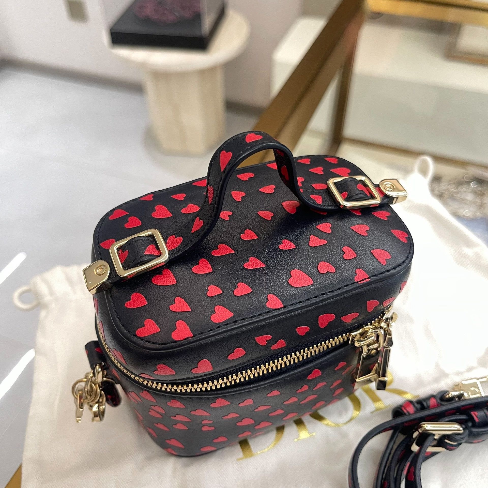 Dior Pre-loved Bag Very good condition Size ONE SIZE - 2 Thumbnail
