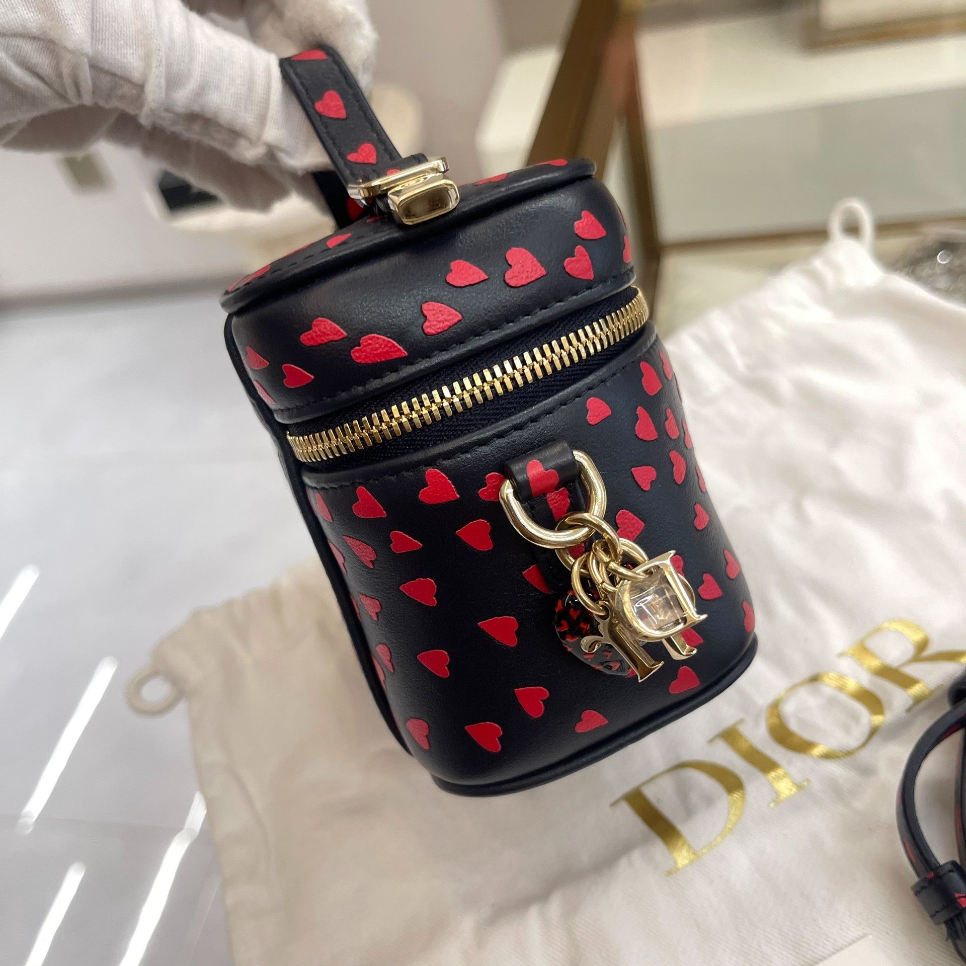Dior Pre-loved Bag Very good condition Size ONE SIZE - 4 Thumbnail
