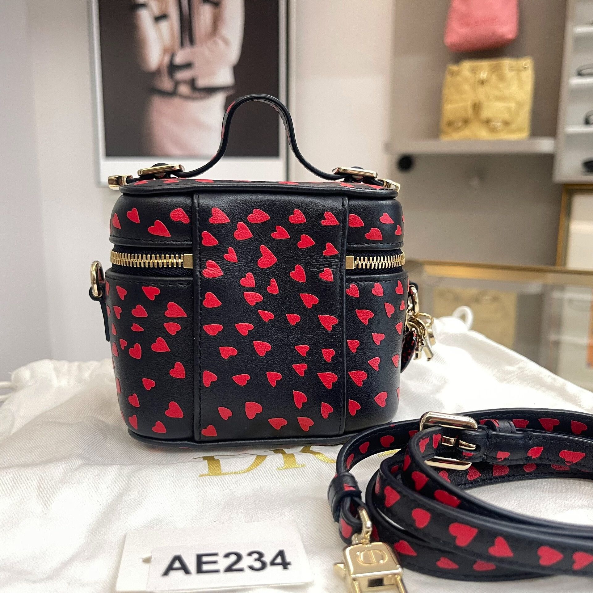 Dior Pre-loved Bag Very good condition Size ONE SIZE - 5 Thumbnail