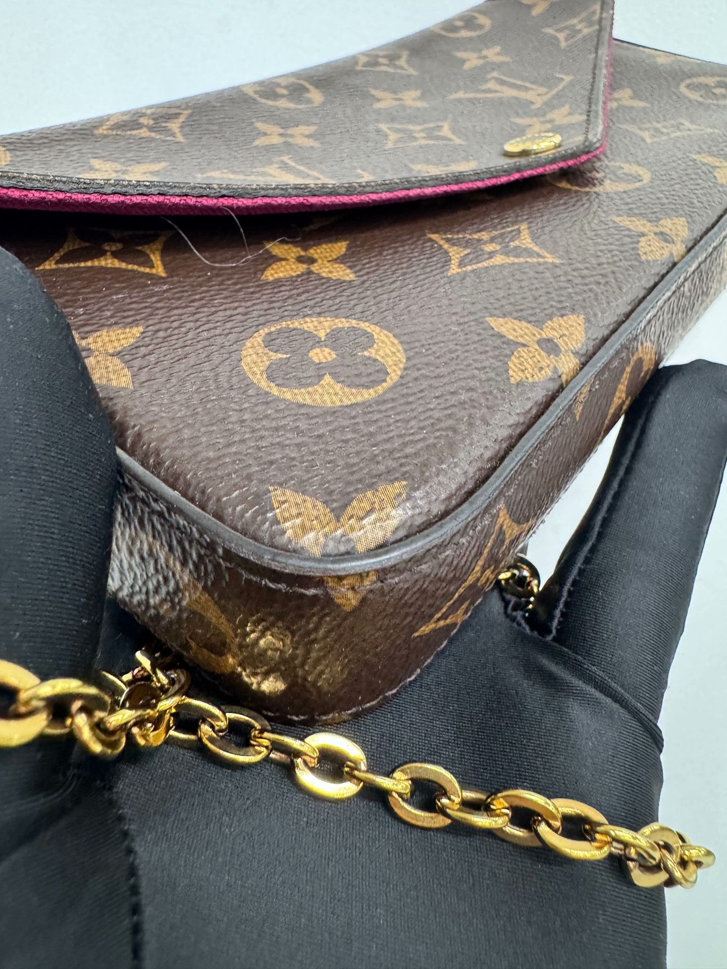 Louis Vuitton Pre-loved Bag Very good condition Size ONE SIZE - 9 Thumbnail