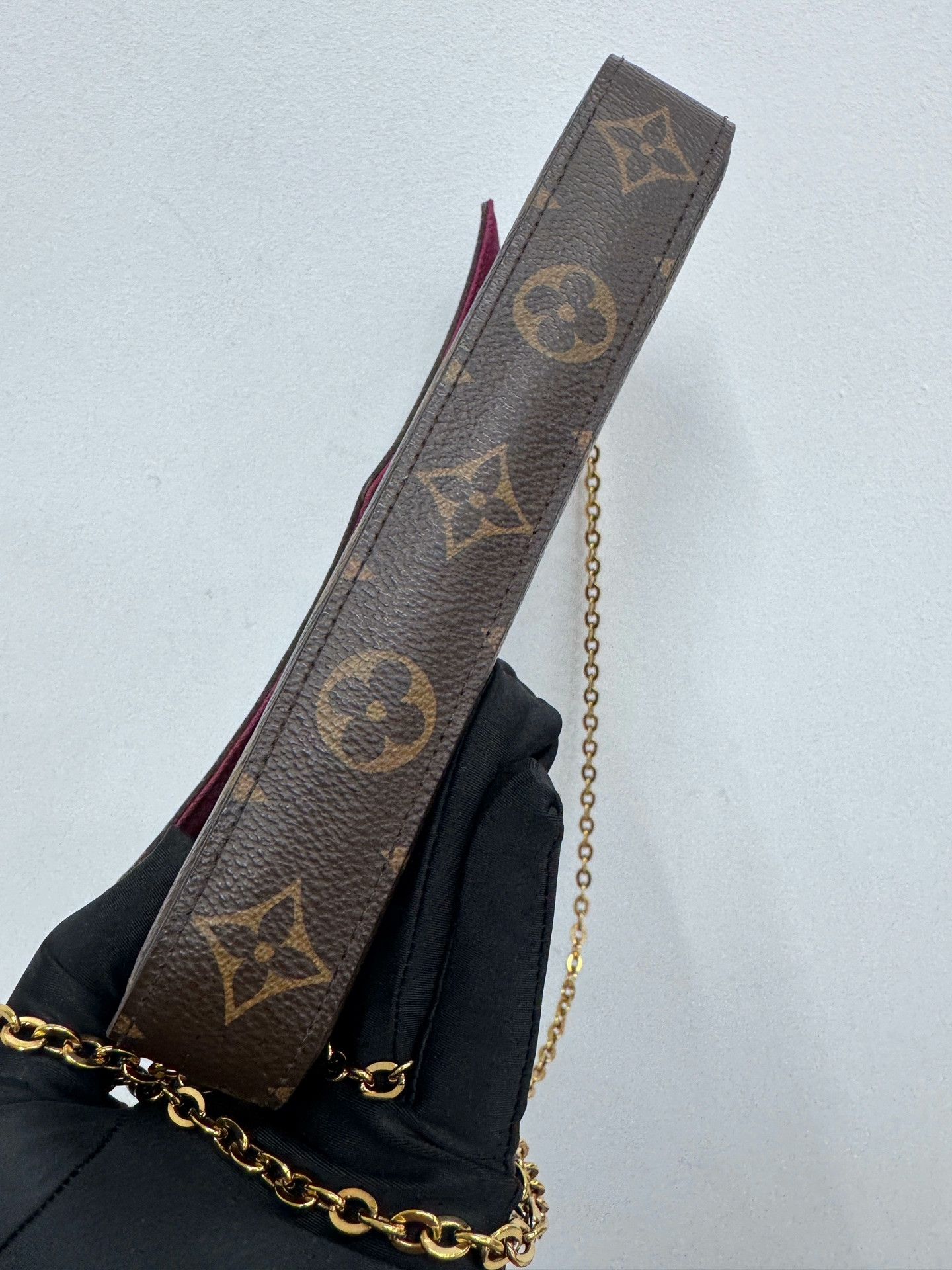 Louis Vuitton Pre-loved Bag Very good condition Size ONE SIZE - 8 Thumbnail
