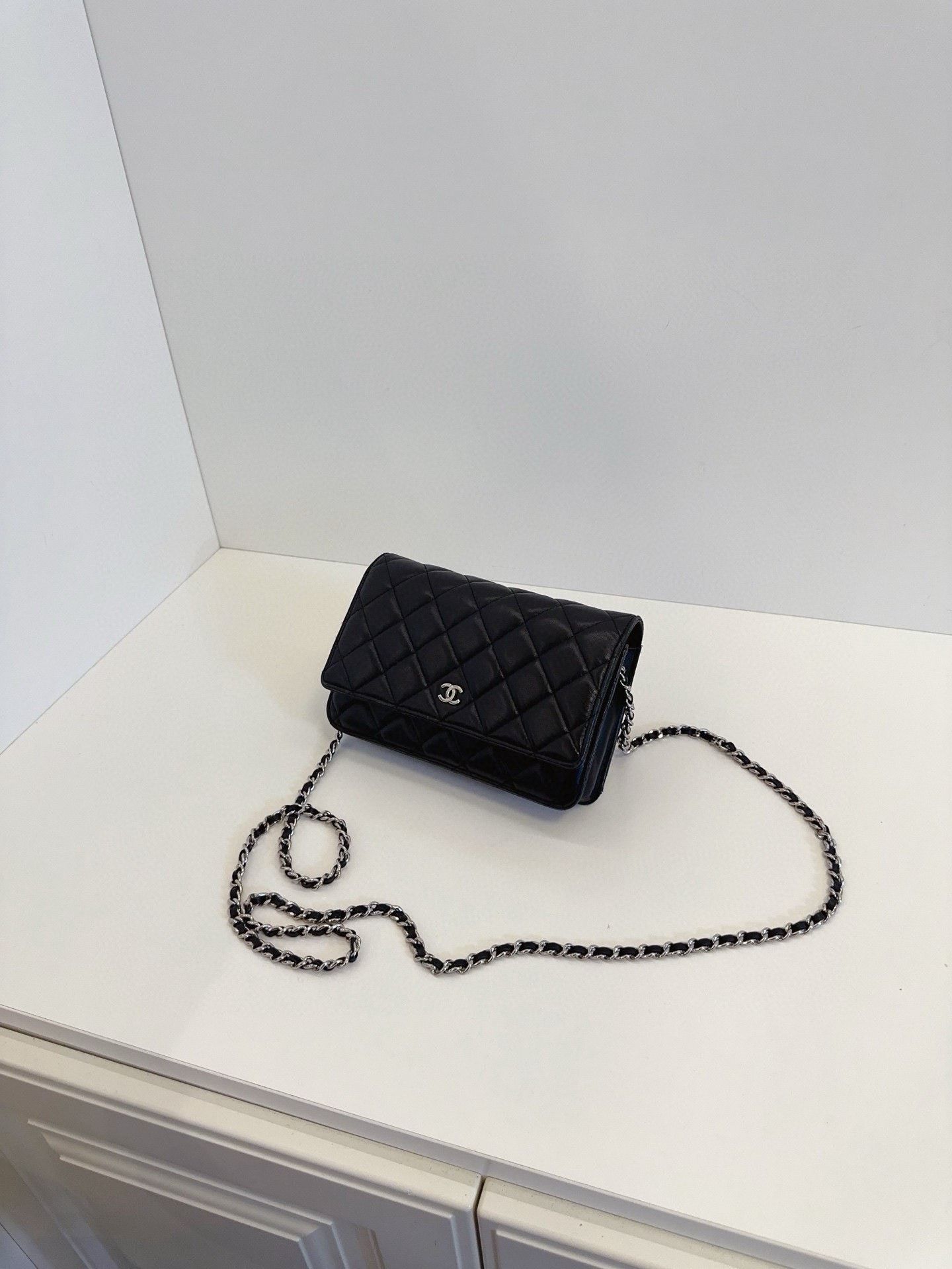 Chanel Pre-loved Bag Very good condition Size ONE SIZE - 4 Thumbnail