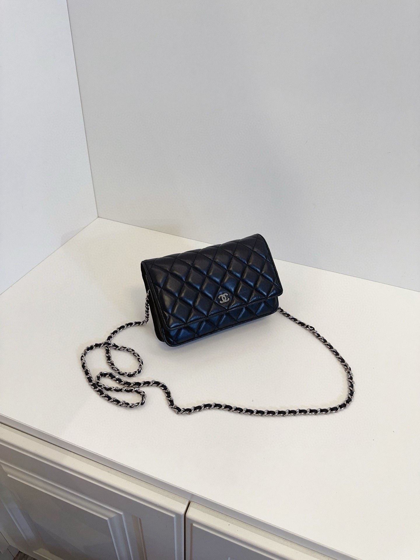 Chanel Pre-loved Bag Very good condition Size ONE SIZE - 3 Thumbnail