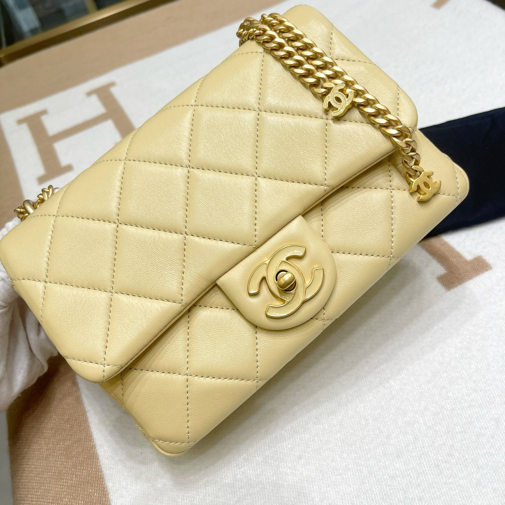 Chanel Pre-loved Bag Brand new condition Size ONE SIZE - 2 Thumbnail