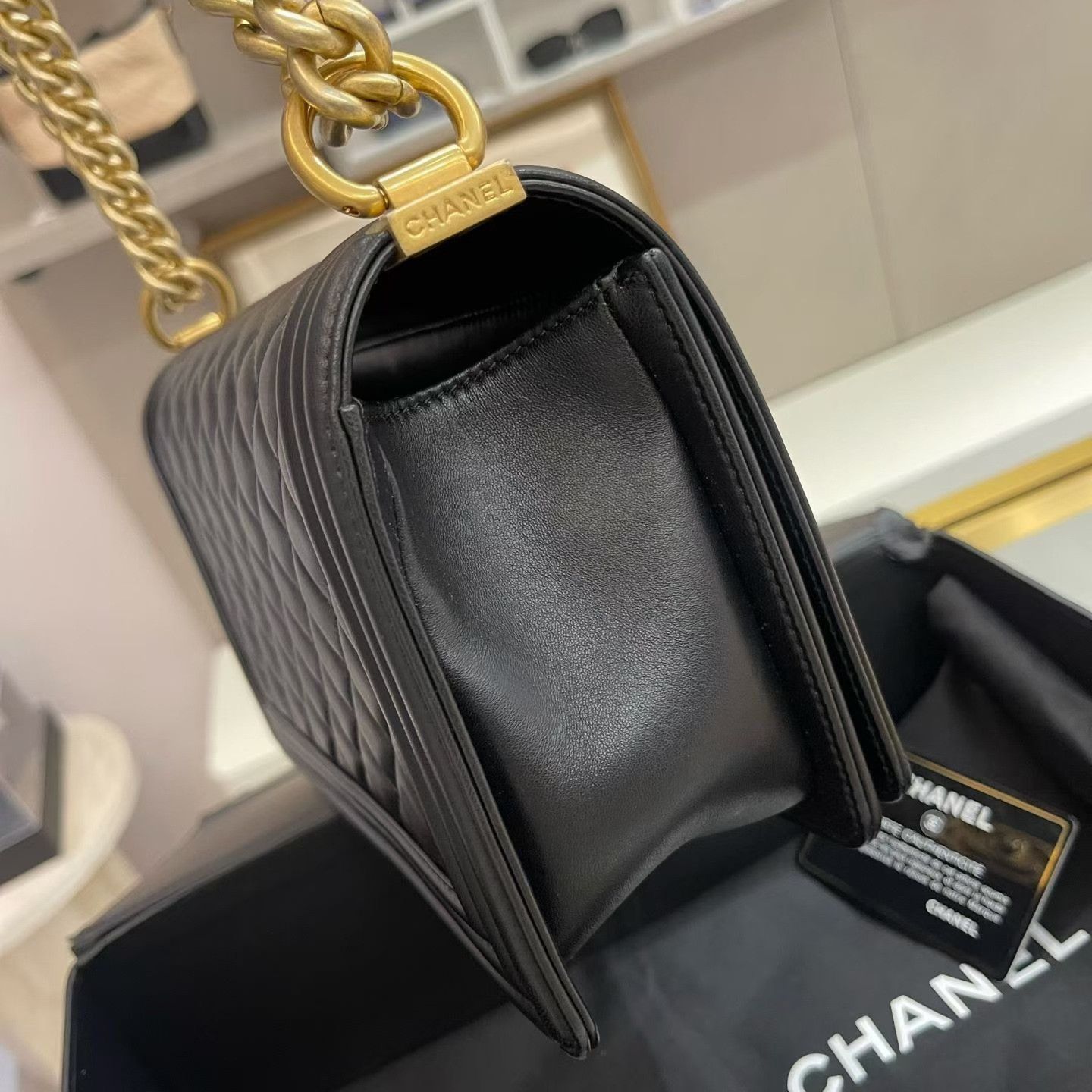 Chanel Pre-loved Bag Very good condition Size ONE SIZE - 4 Thumbnail