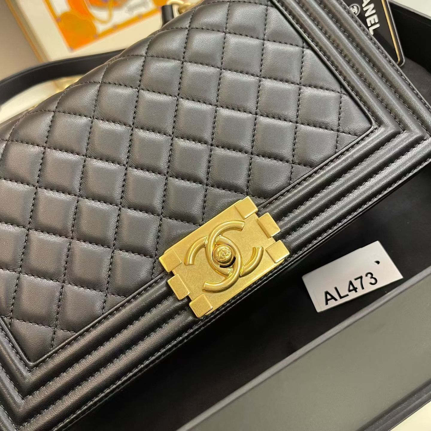 Chanel Pre-loved Bag Very good condition Size ONE SIZE - 2 Thumbnail
