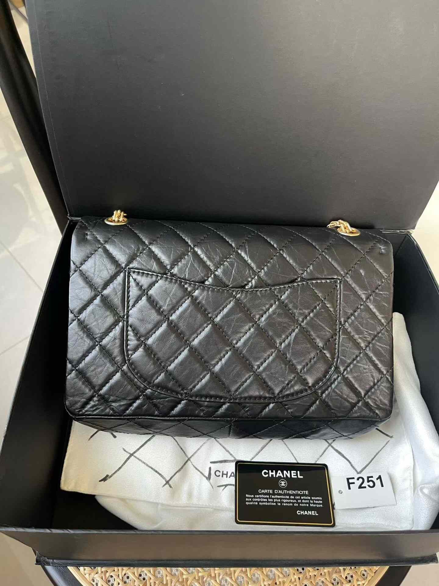 Chanel Pre-loved Bag Very good condition Size ONE SIZE - 5 Thumbnail