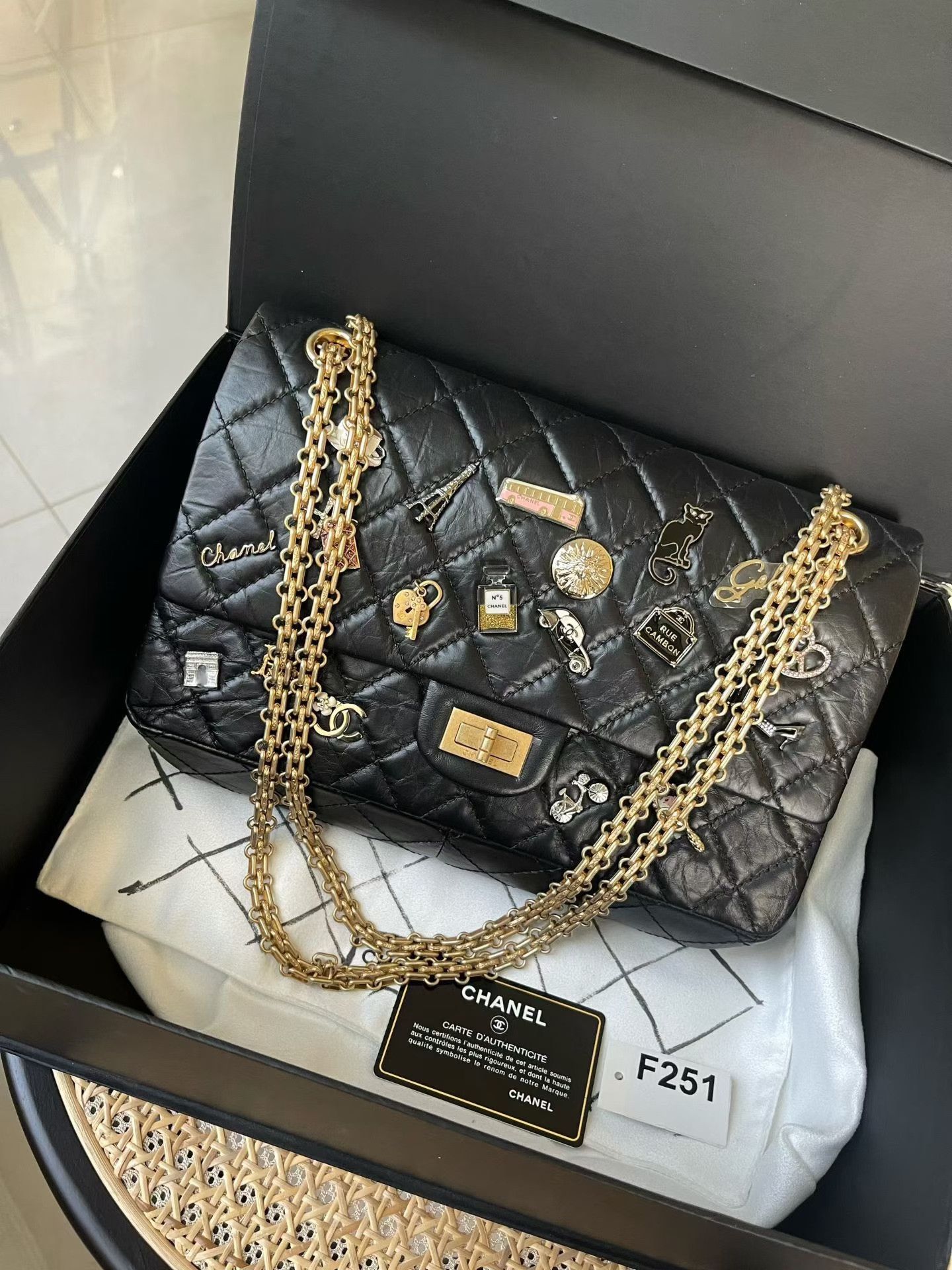 Chanel Pre-loved Bag Very good condition Size ONE SIZE - 2 Thumbnail