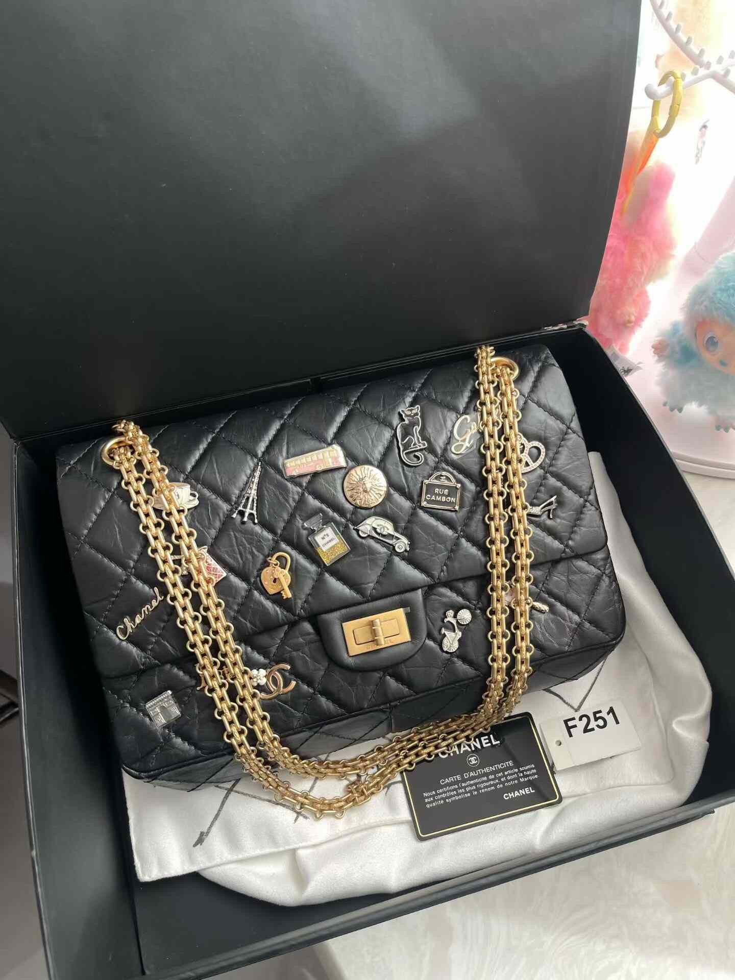 Chanel Pre-loved Bag Very good condition Size ONE SIZE - 4 Thumbnail