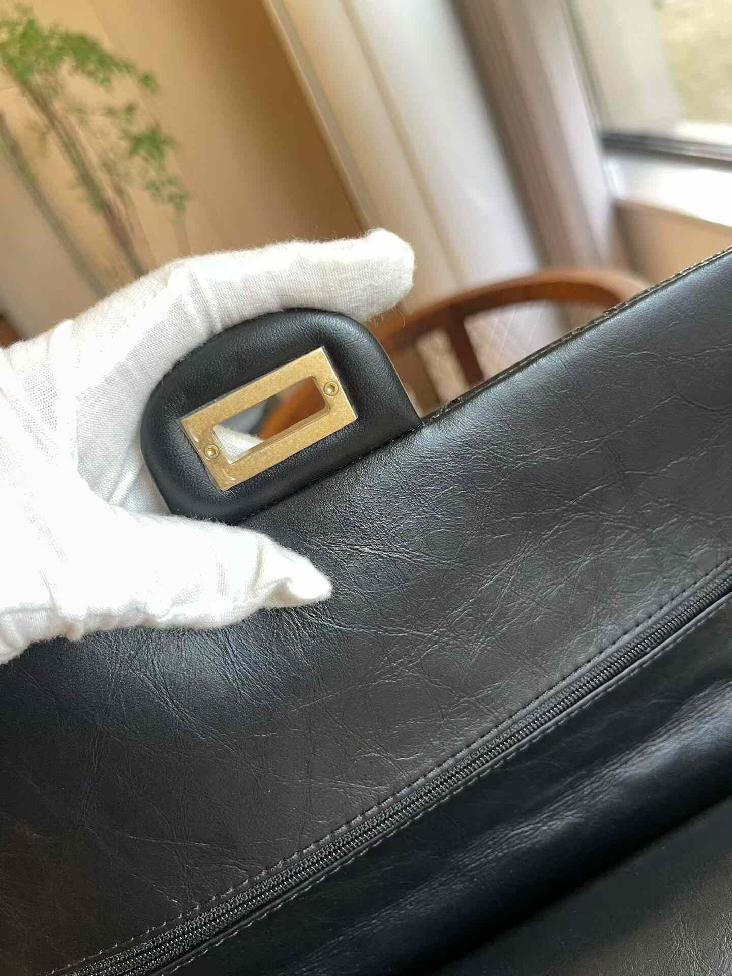 Chanel Pre-loved Bag Very good condition Size ONE SIZE - 7 Thumbnail
