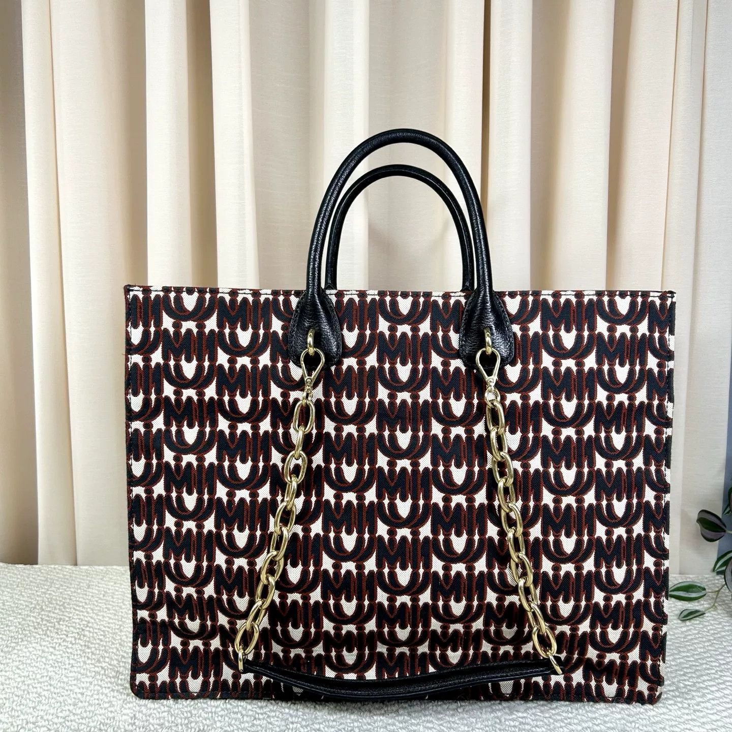 Miu Miu Pre-loved Bag Very good condition Size ONE SIZE - 2 Thumbnail