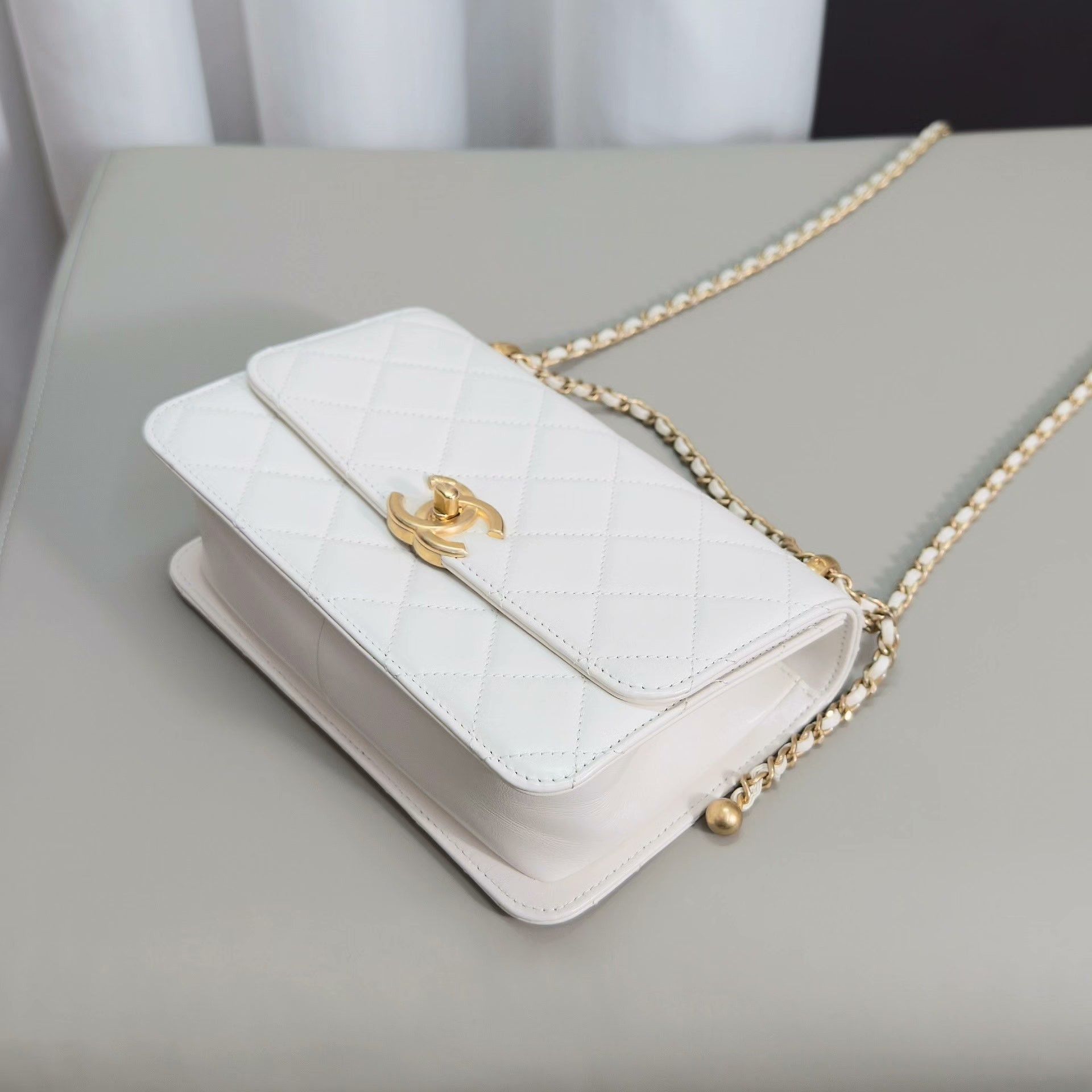 Chanel Pre-loved Bag Very good condition Size ONE SIZE - 4 Thumbnail