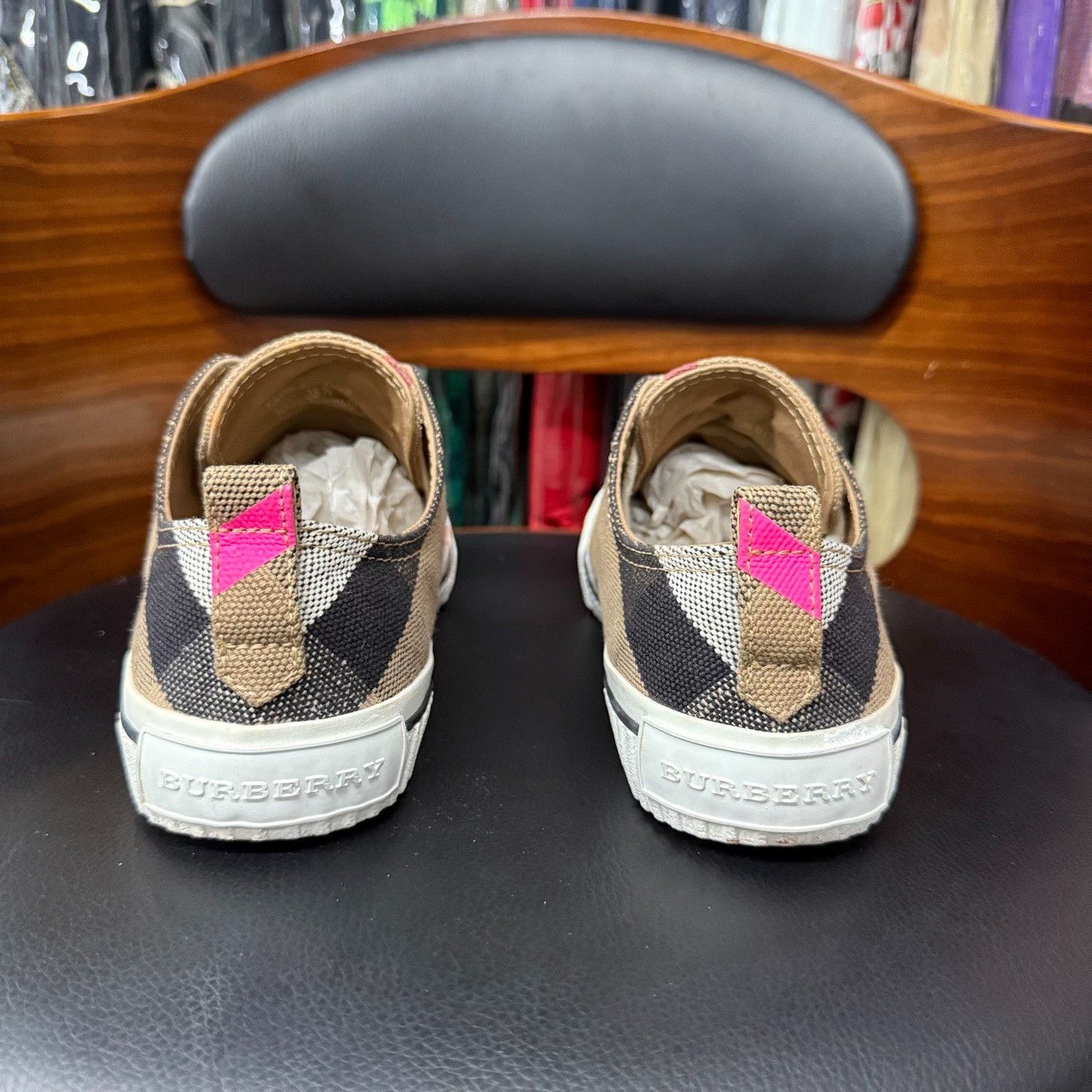 Burberry Burberry Canvas Pink Lowtop Sneakers 6.5 Men Size US 6.5 / EU 39-40 - 3 Thumbnail