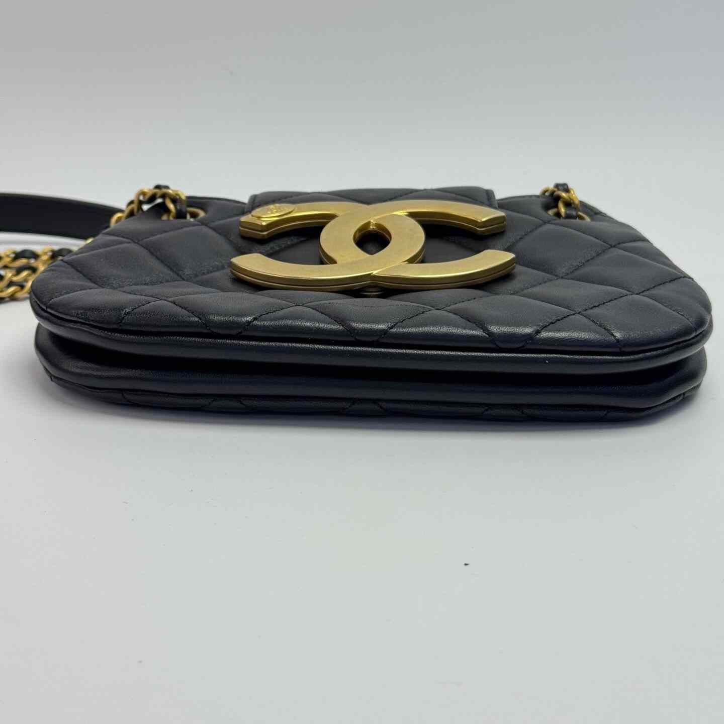 Chanel Pre-loved Bag Very good condition Size ONE SIZE - 6 Thumbnail