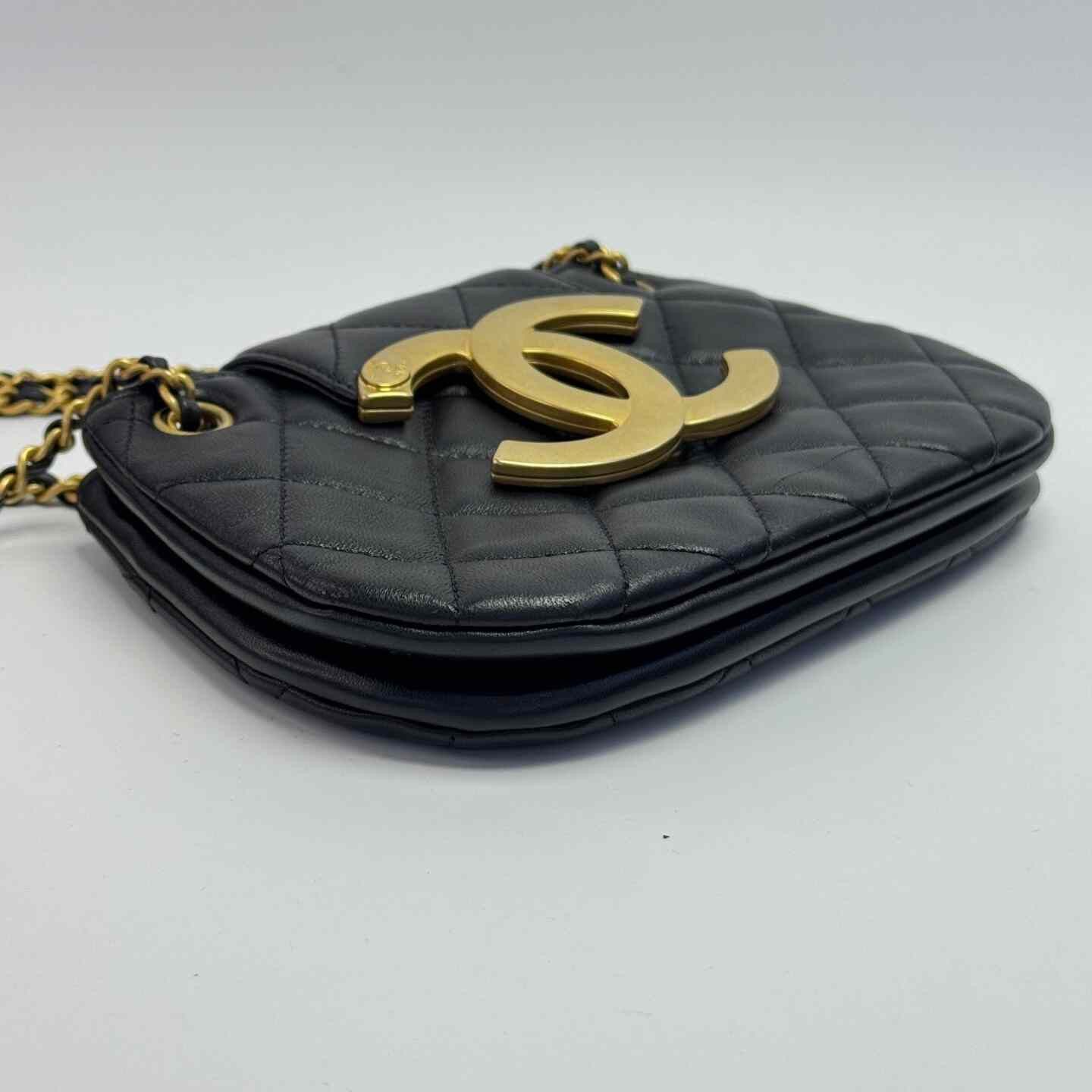 Chanel Pre-loved Bag Very good condition Size ONE SIZE - 5 Thumbnail