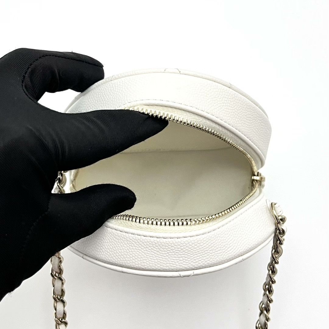Chanel Pre-loved Bag Very good condition Size ONE SIZE - 6 Thumbnail