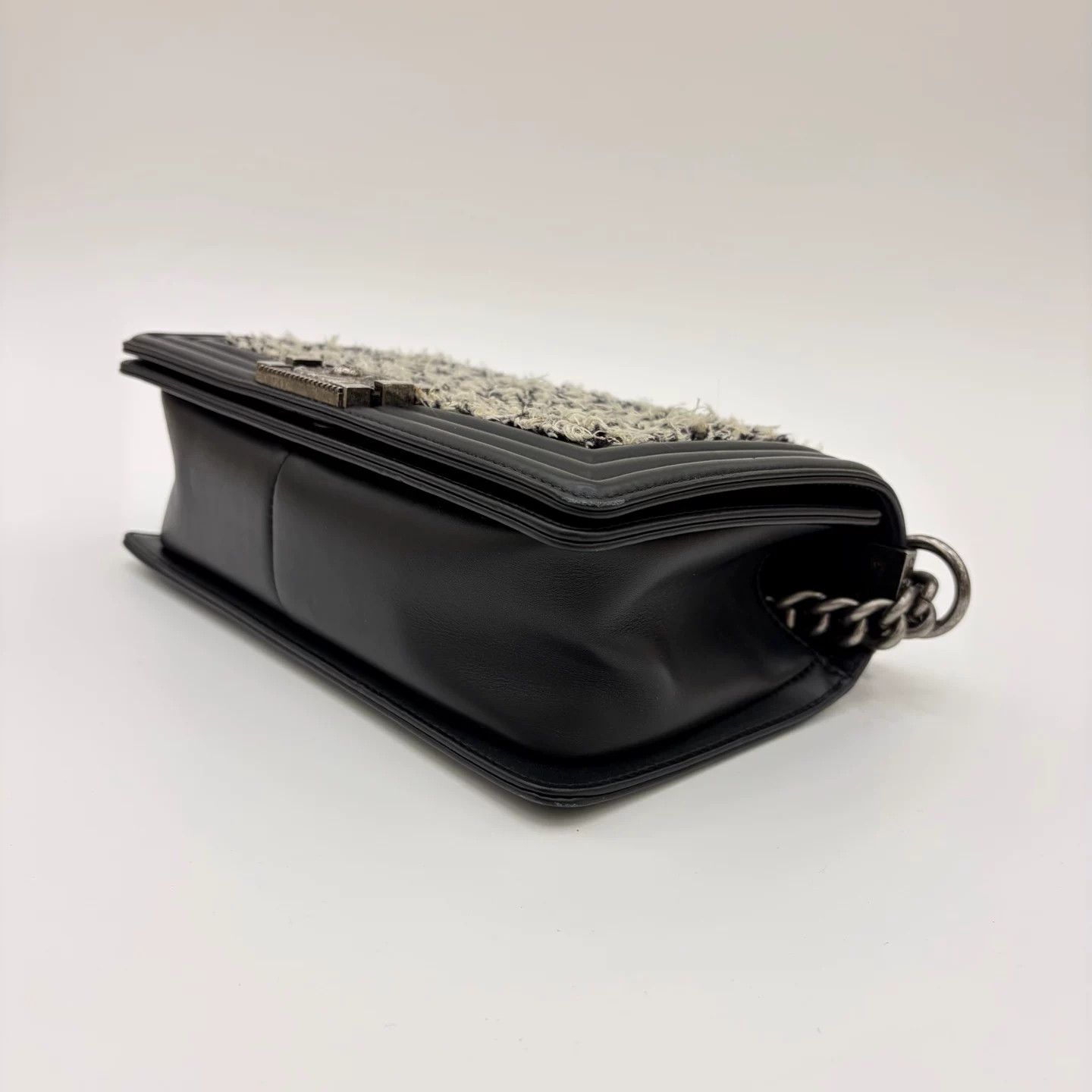 Chanel Pre-loved Bag Very good condition Size ONE SIZE - 8 Thumbnail