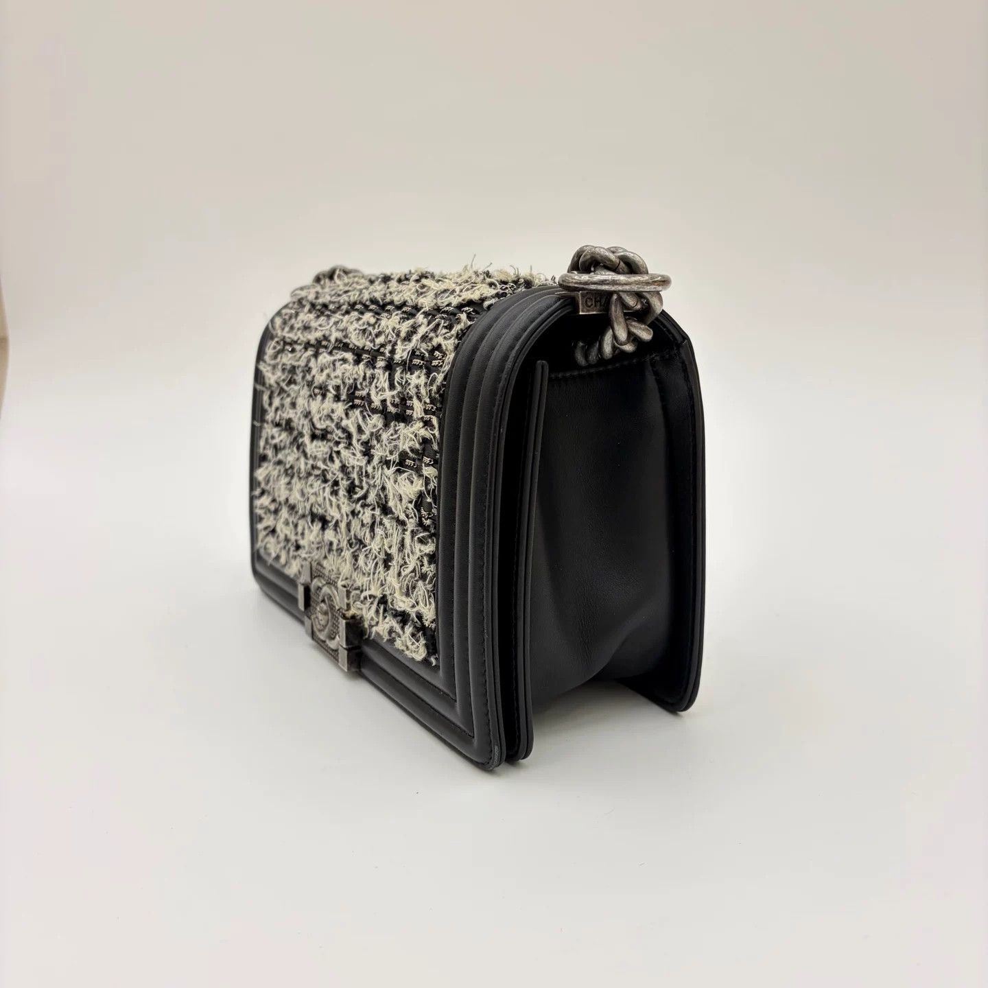 Chanel Pre-loved Bag Very good condition Size ONE SIZE - 4 Thumbnail