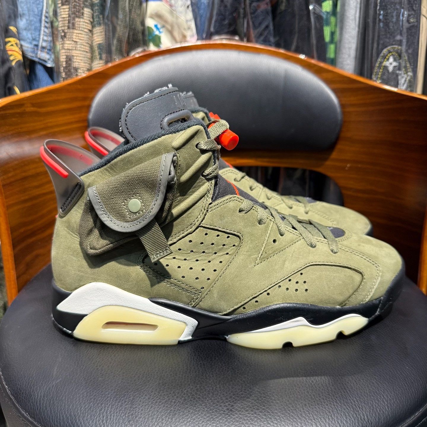 Nike Nike AJ6 Green Lowtop Sneakers 9.5 Men Size US 9.5 / EU 42-43 - 4 Thumbnail