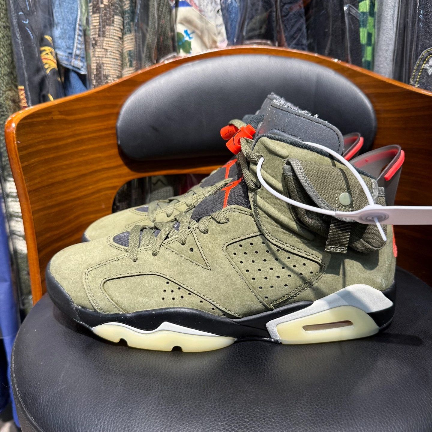 Nike Nike AJ6 Green Lowtop Sneakers 9.5 Men Size US 9.5 / EU 42-43 - 6 Thumbnail