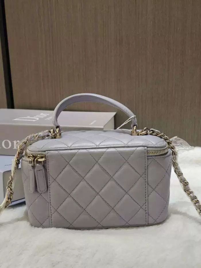 Chanel Pre-loved Bag Very good condition Size ONE SIZE - 2 Thumbnail