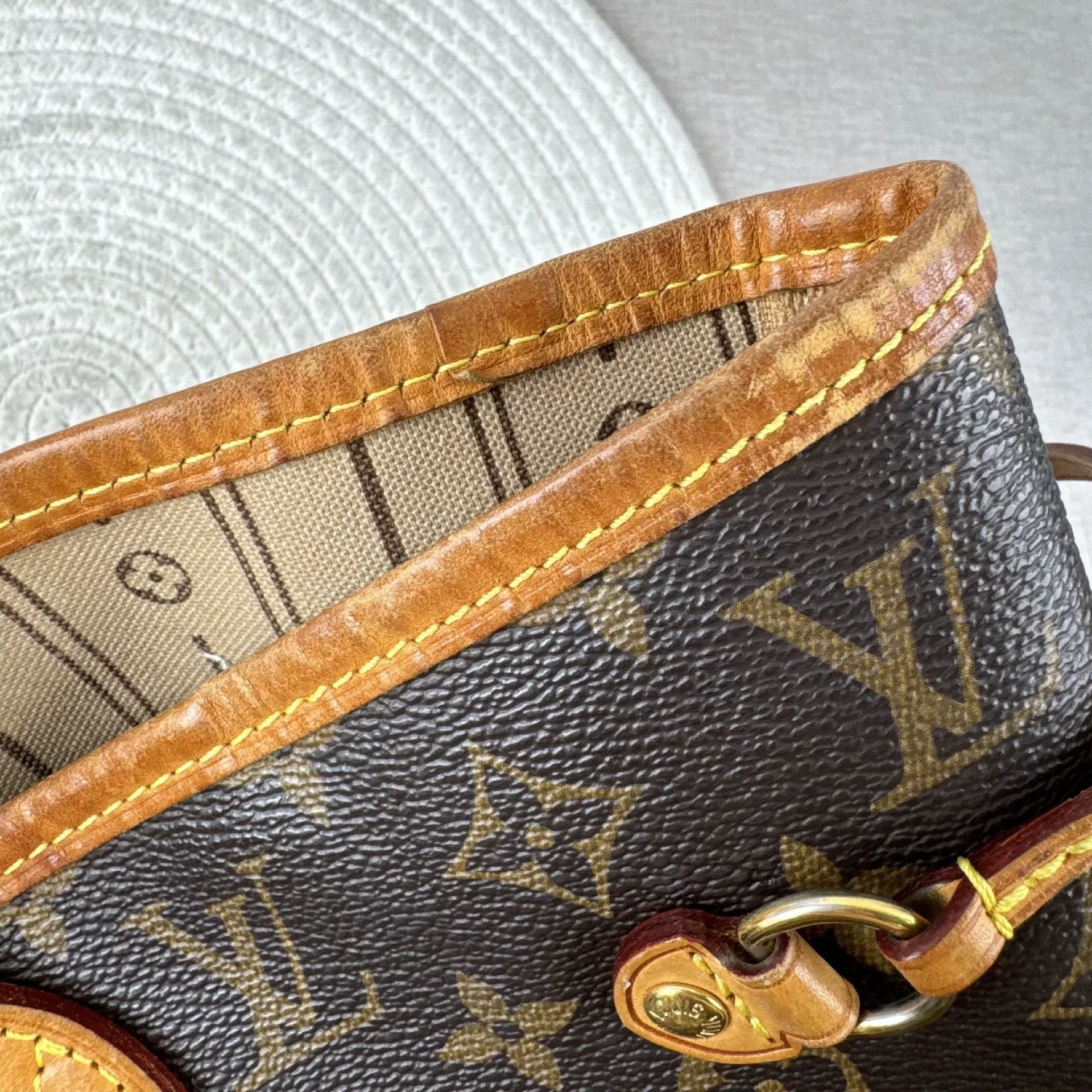 Louis Vuitton Pre-loved Bag Very good condition Size ONE SIZE - 4 Thumbnail