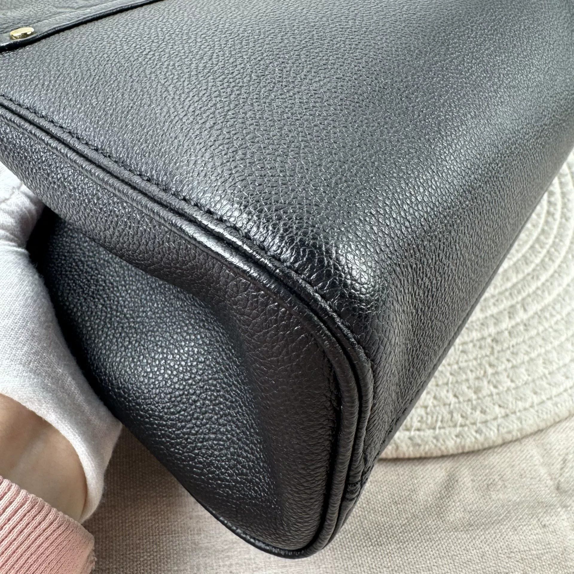 Louis Vuitton Pre-loved Bag Very good condition Size ONE SIZE - 7 Thumbnail
