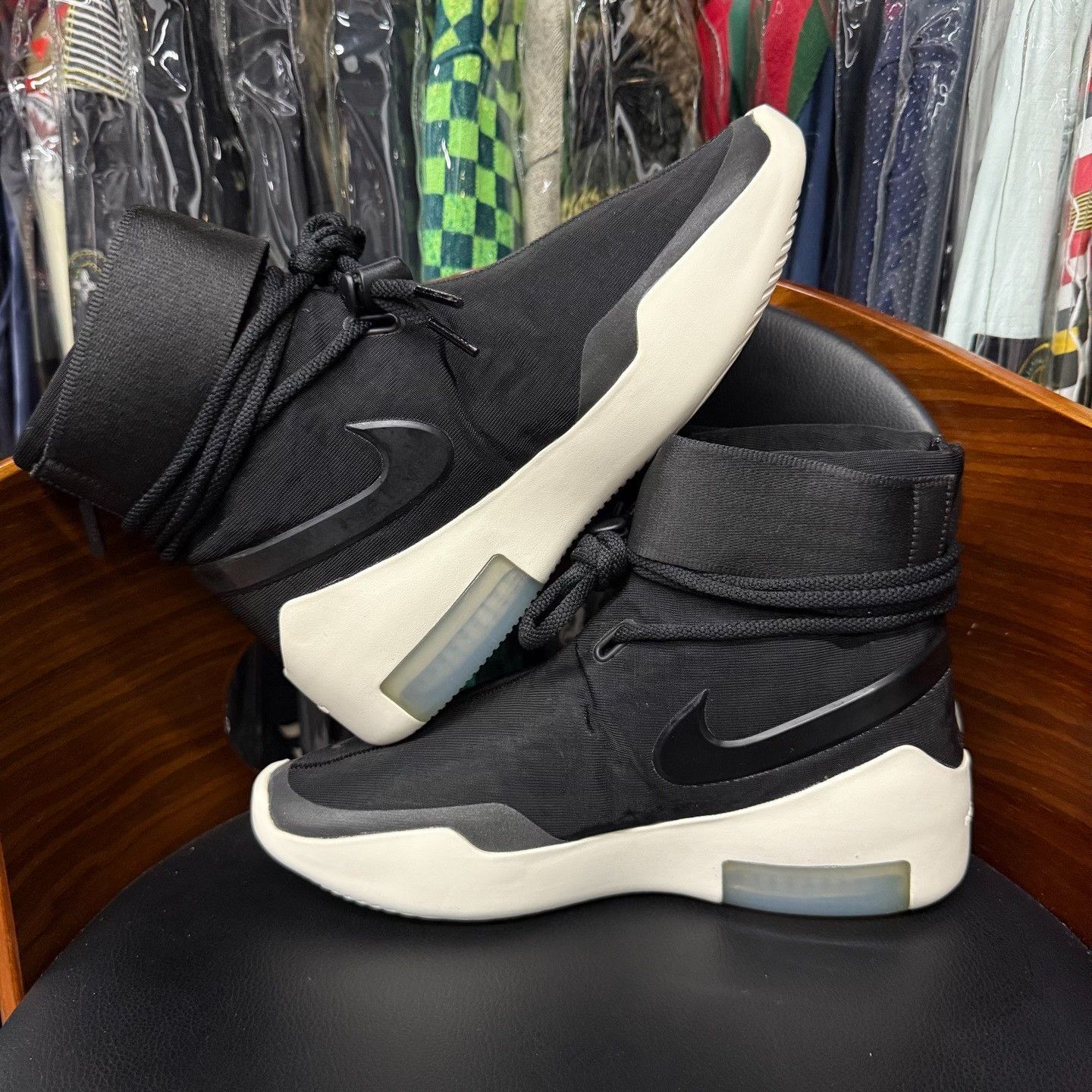 Nike Nike Retro Black Lowtop Sneakers 7.5 Men Size US 7.5 / EU 40-41 - 7 Thumbnail