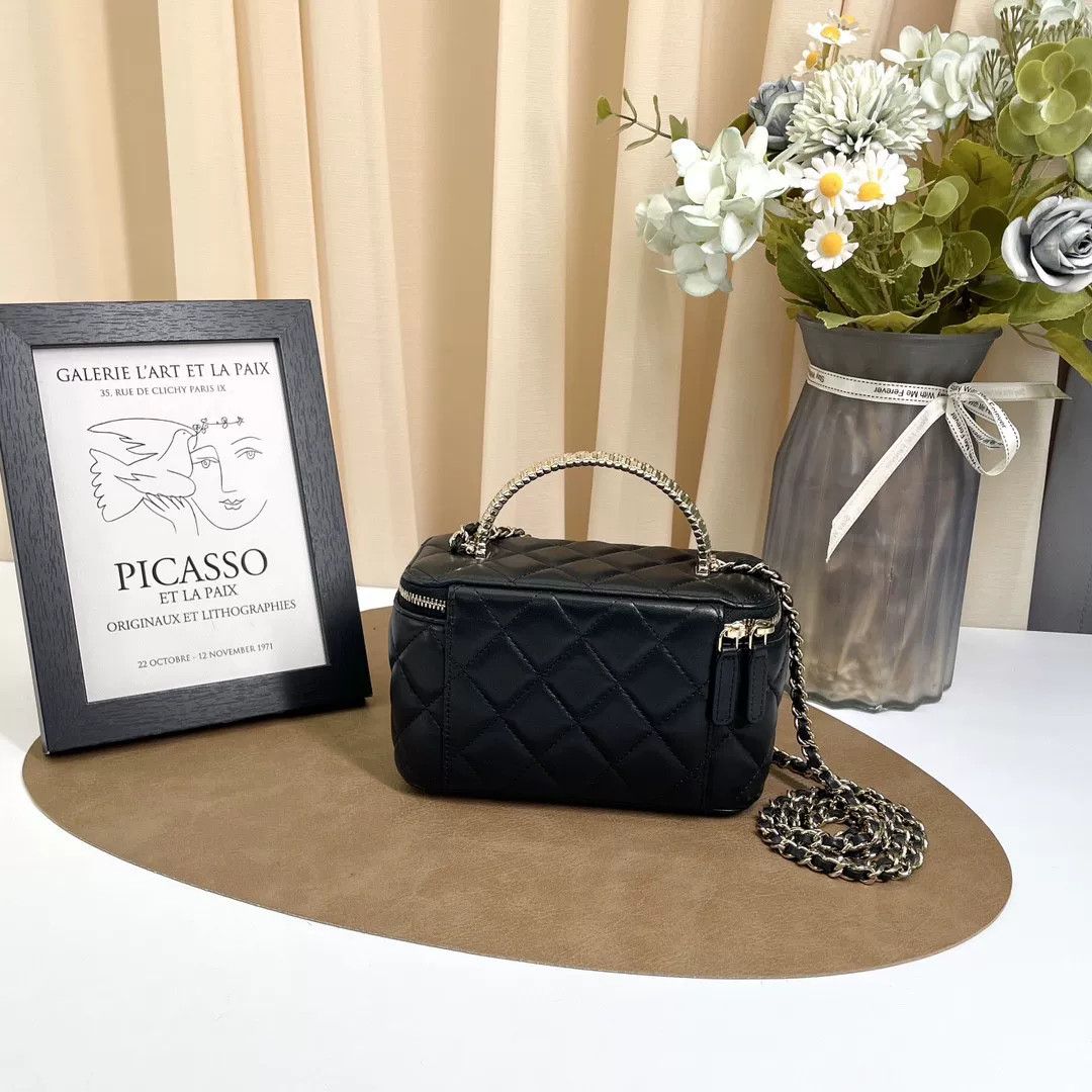 Chanel Pre-loved Bag Very good condition Size ONE SIZE - 2 Thumbnail