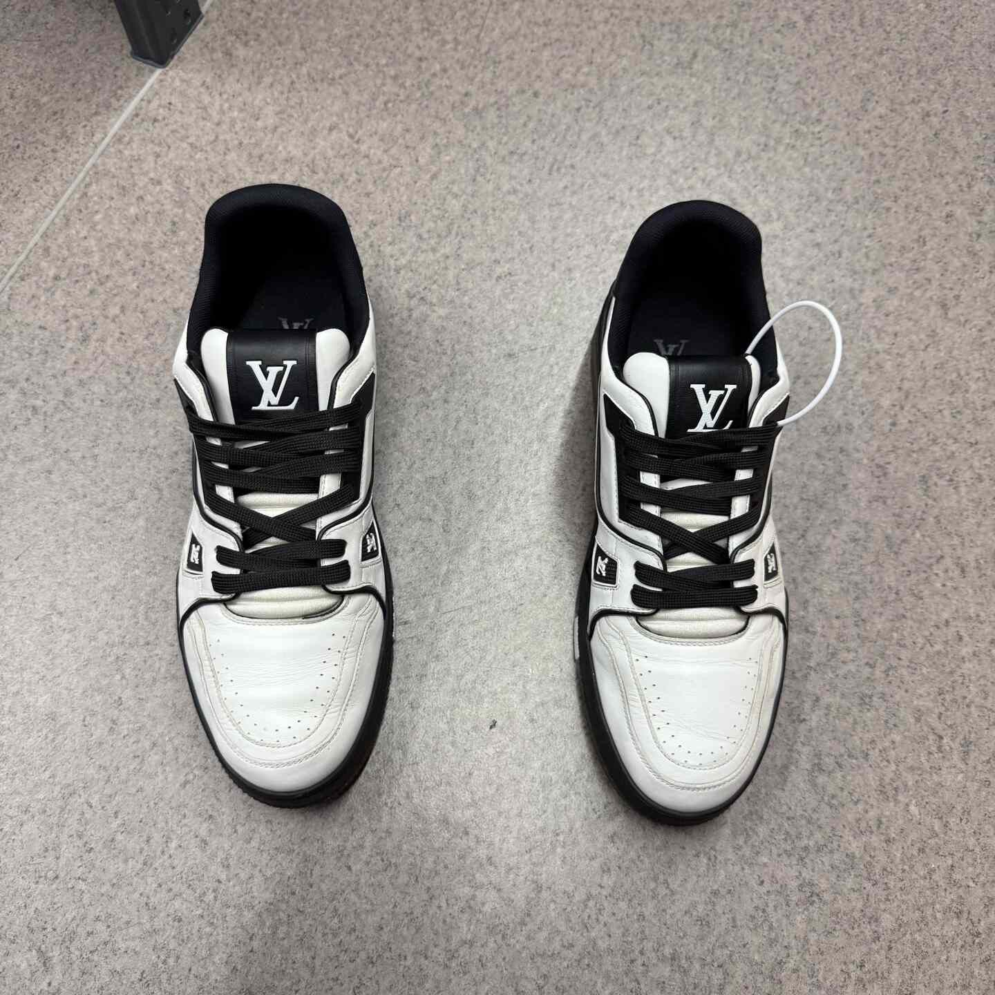 Louis Vuitton Louis Vuitton Training Black Lowtop Sneakers 42 Men Size US 9 / EU 42 - 5 Thumbnail