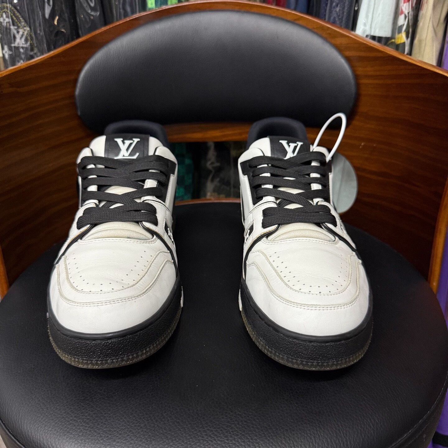 Louis Vuitton Louis Vuitton Training Black Lowtop Sneakers 42 Men Size US 9 / EU 42 - 2 Thumbnail