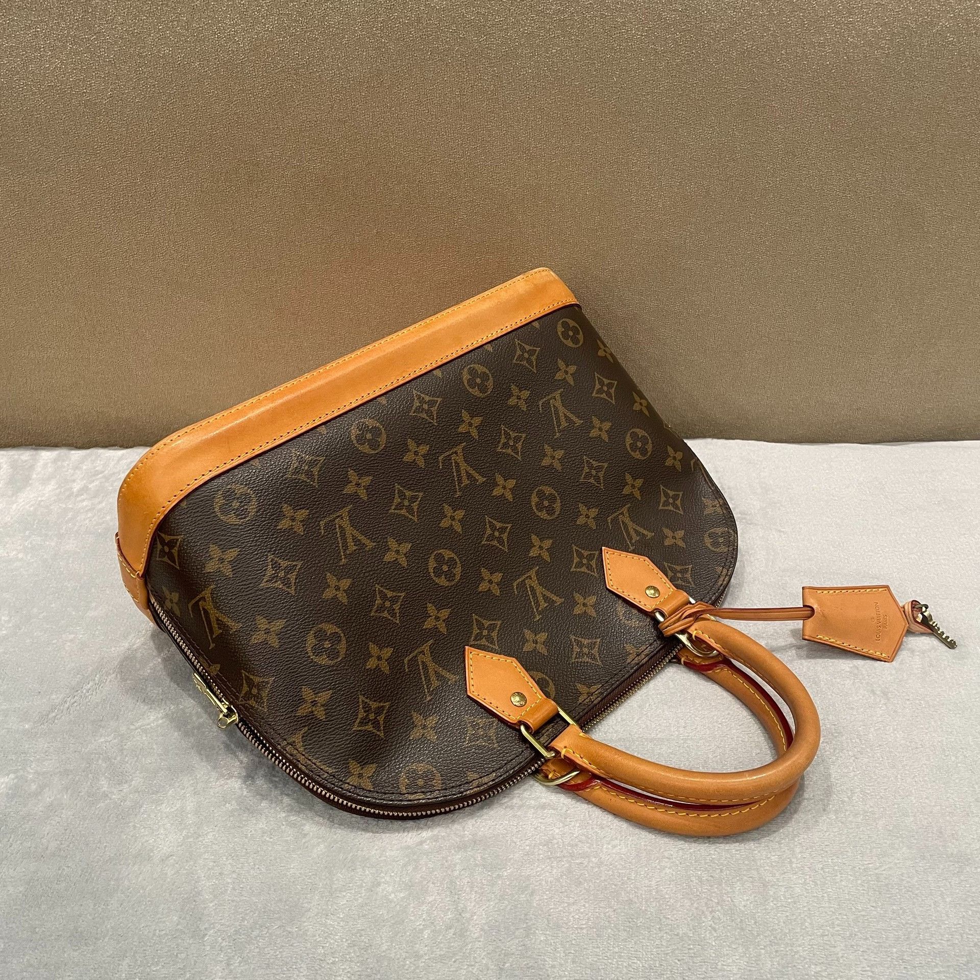 Louis Vuitton Pre-loved Bag Very good condition Size ONE SIZE - 6 Thumbnail