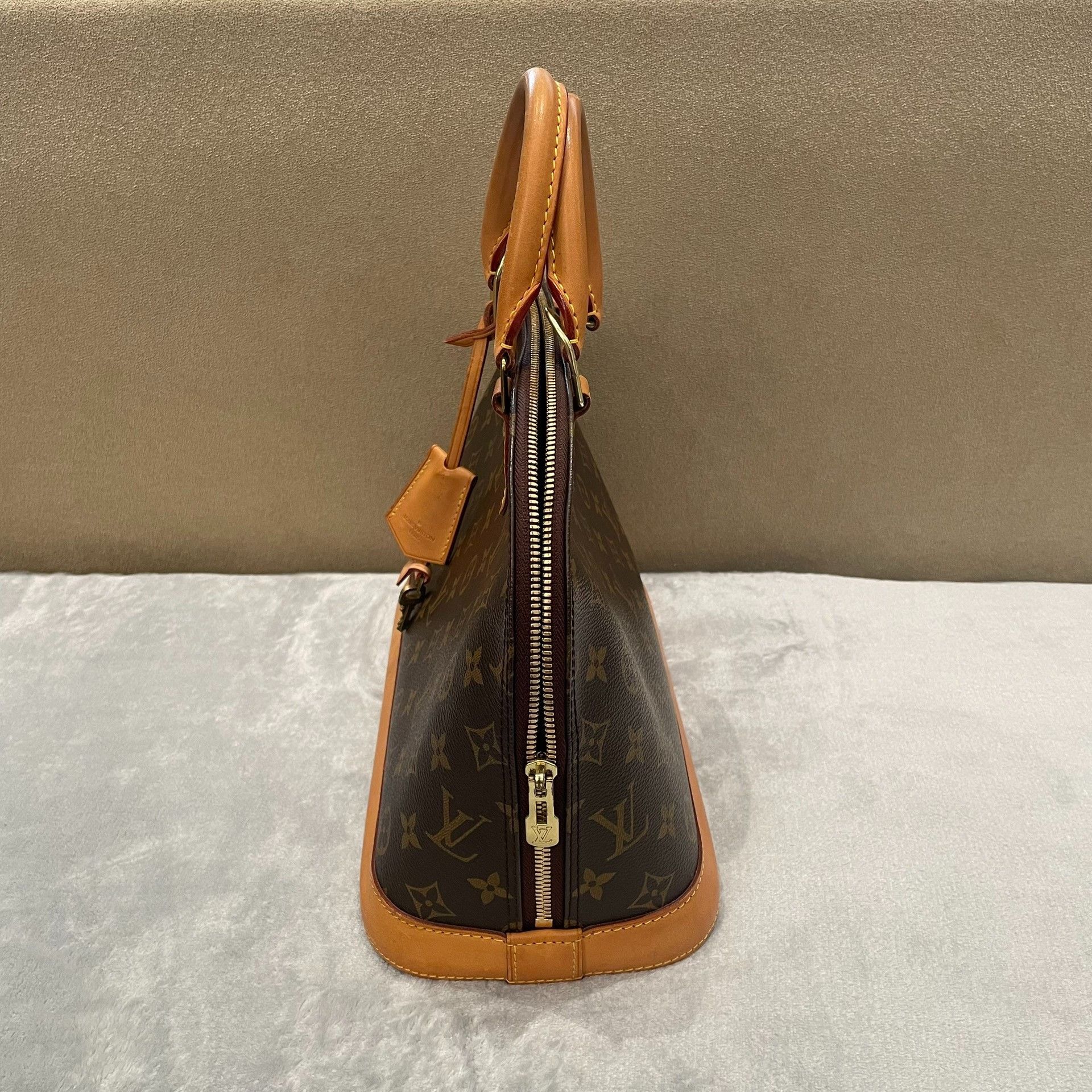 Louis Vuitton Pre-loved Bag Very good condition Size ONE SIZE - 3 Thumbnail