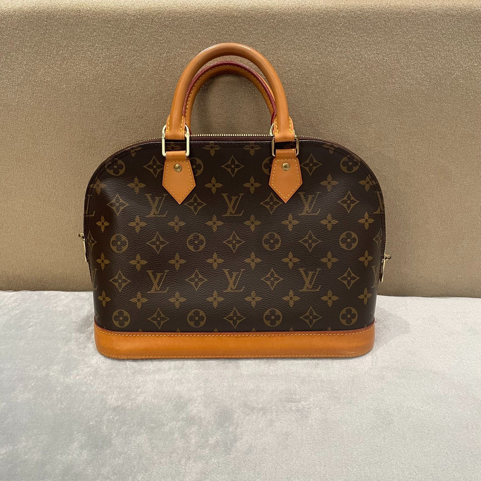 Louis Vuitton Pre-loved Bag Very good condition Size ONE SIZE - 2 Thumbnail