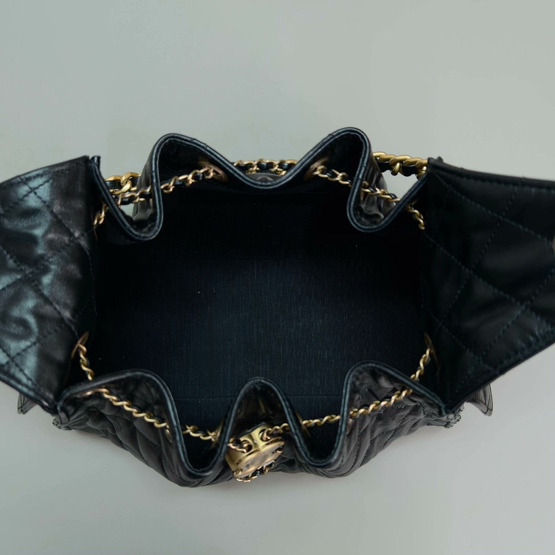 Chanel Pre-loved Bag Very good condition Size ONE SIZE - 6 Thumbnail