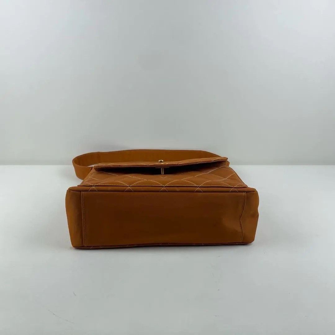 Chanel Pre-loved Bag Very good condition Size ONE SIZE - 5 Thumbnail