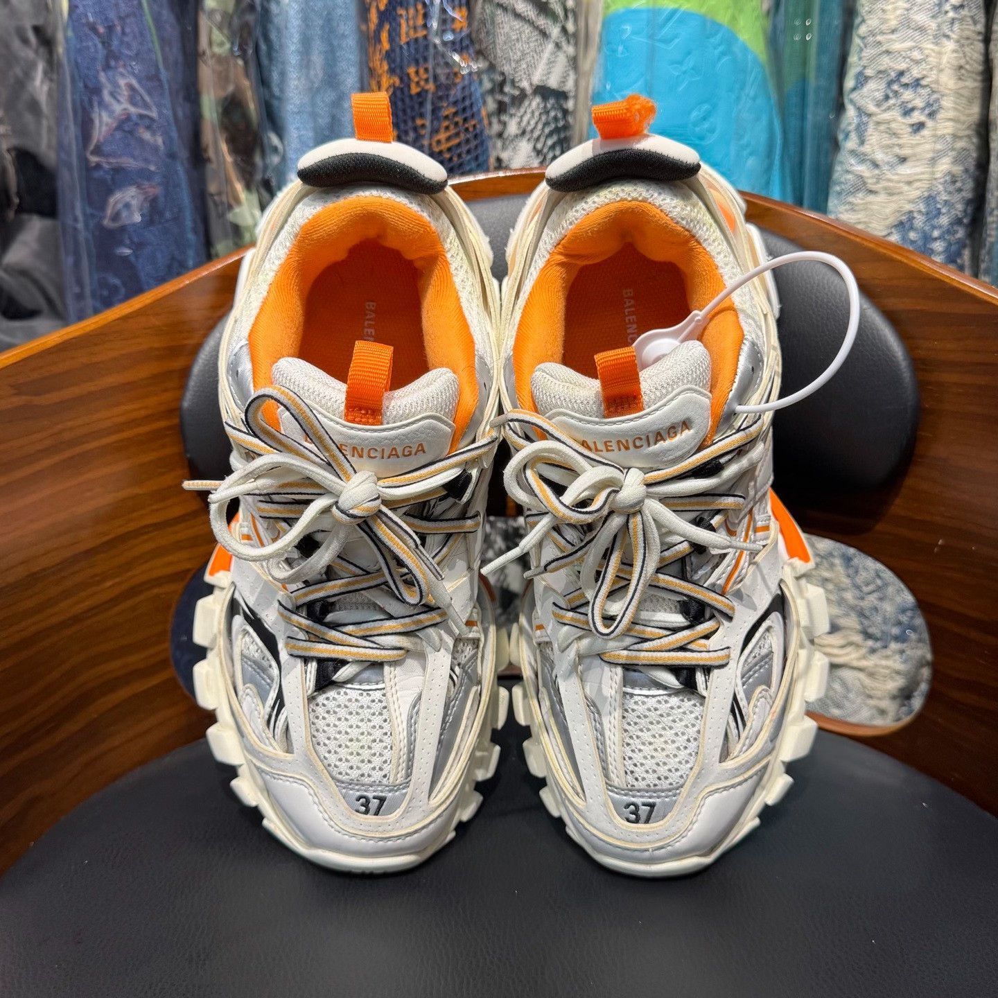 Balenciaga Balenciaga White Lowtop Sneakers us_6-5 Women Size US 6.5 / IT 36.5 - 5 Thumbnail