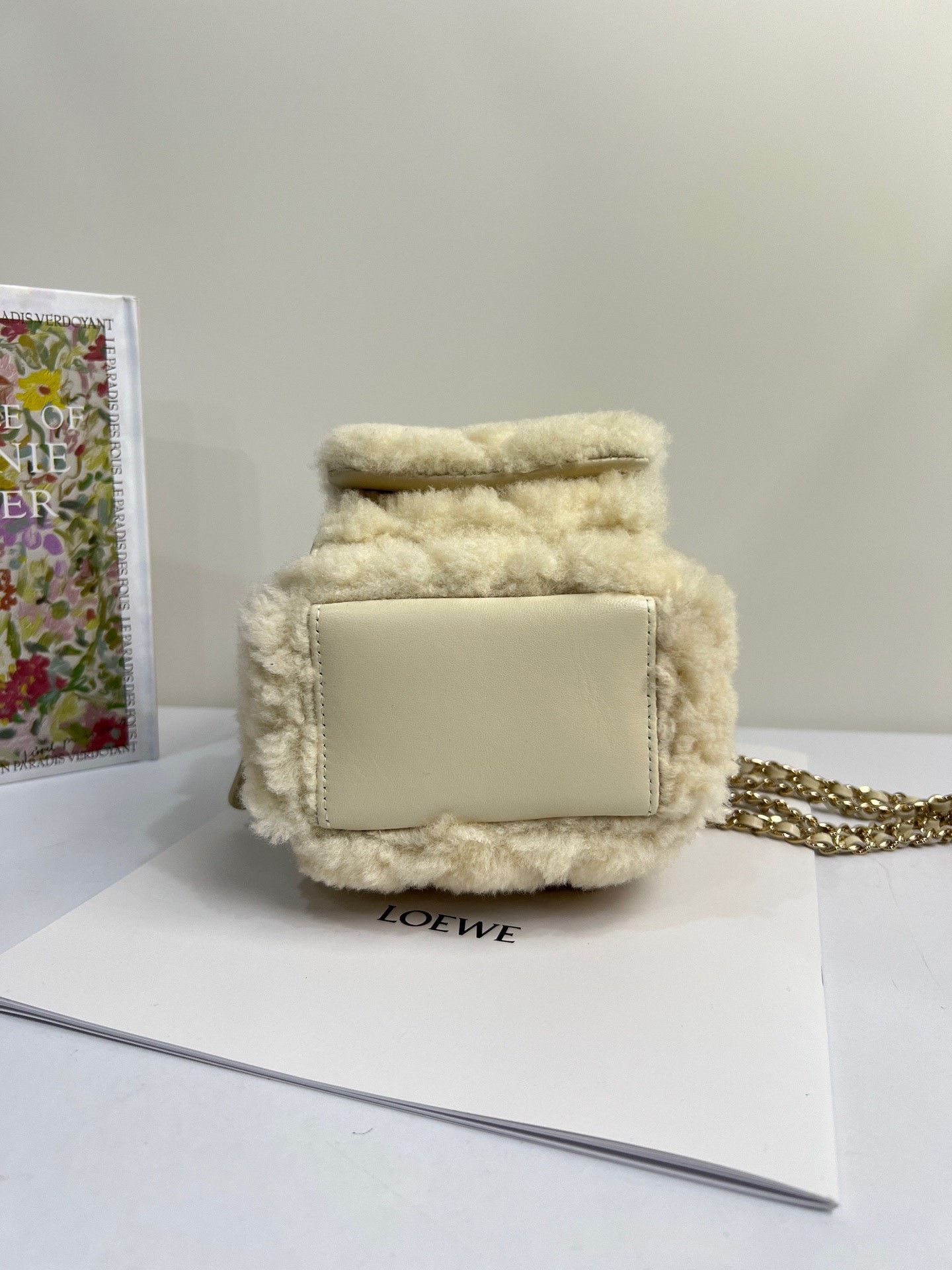 Chanel Pre-loved Bag Very good condition Size ONE SIZE - 5 Thumbnail