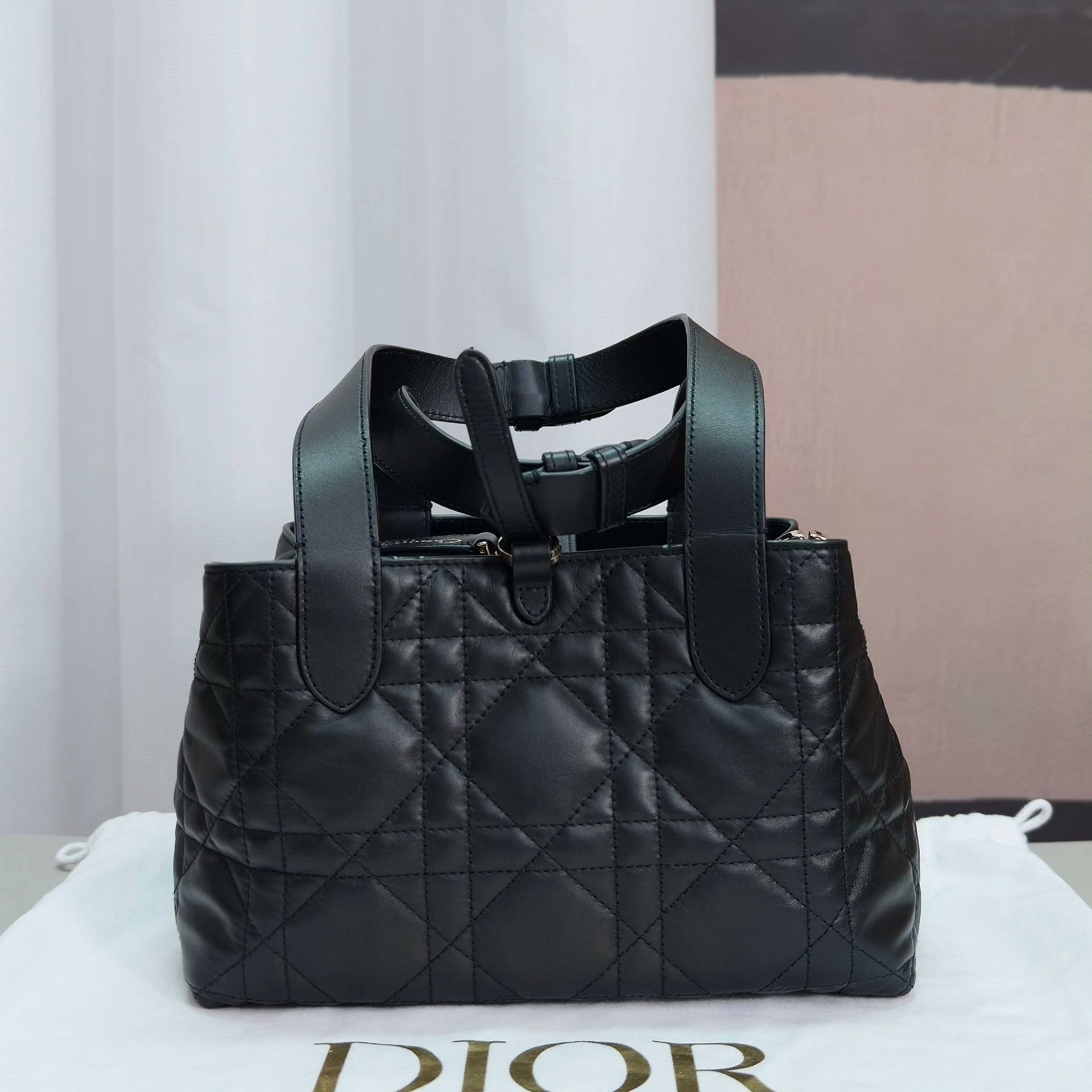 Dior Pre-loved Bag Very good condition Size ONE SIZE - 2 Thumbnail