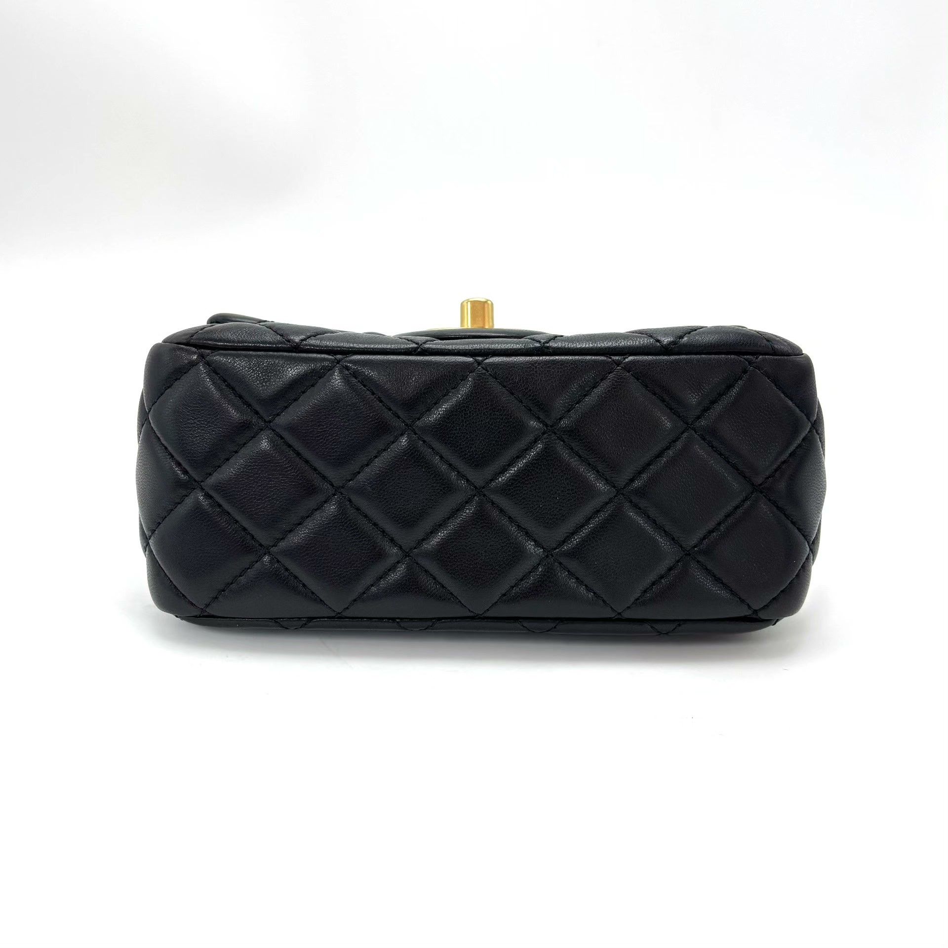 Chanel Pre-loved Bag Very good condition Size ONE SIZE - 5 Thumbnail