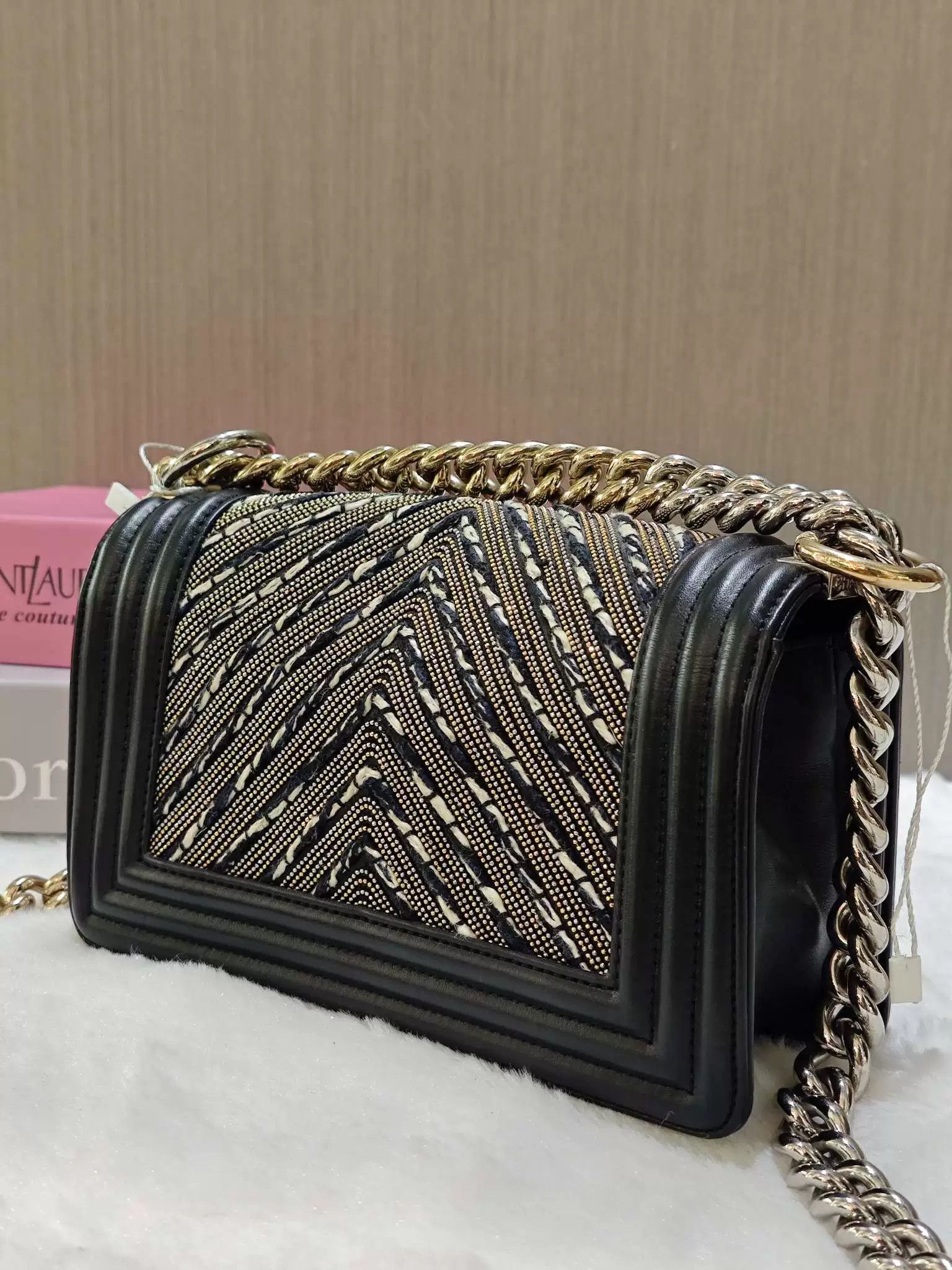 Chanel Pre-loved Bag Very good condition Size ONE SIZE - 2 Thumbnail