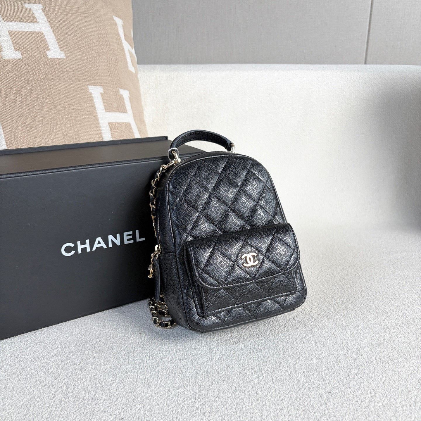 Chanel Pre-loved Bag Very good condition Size ONE SIZE - 6 Thumbnail