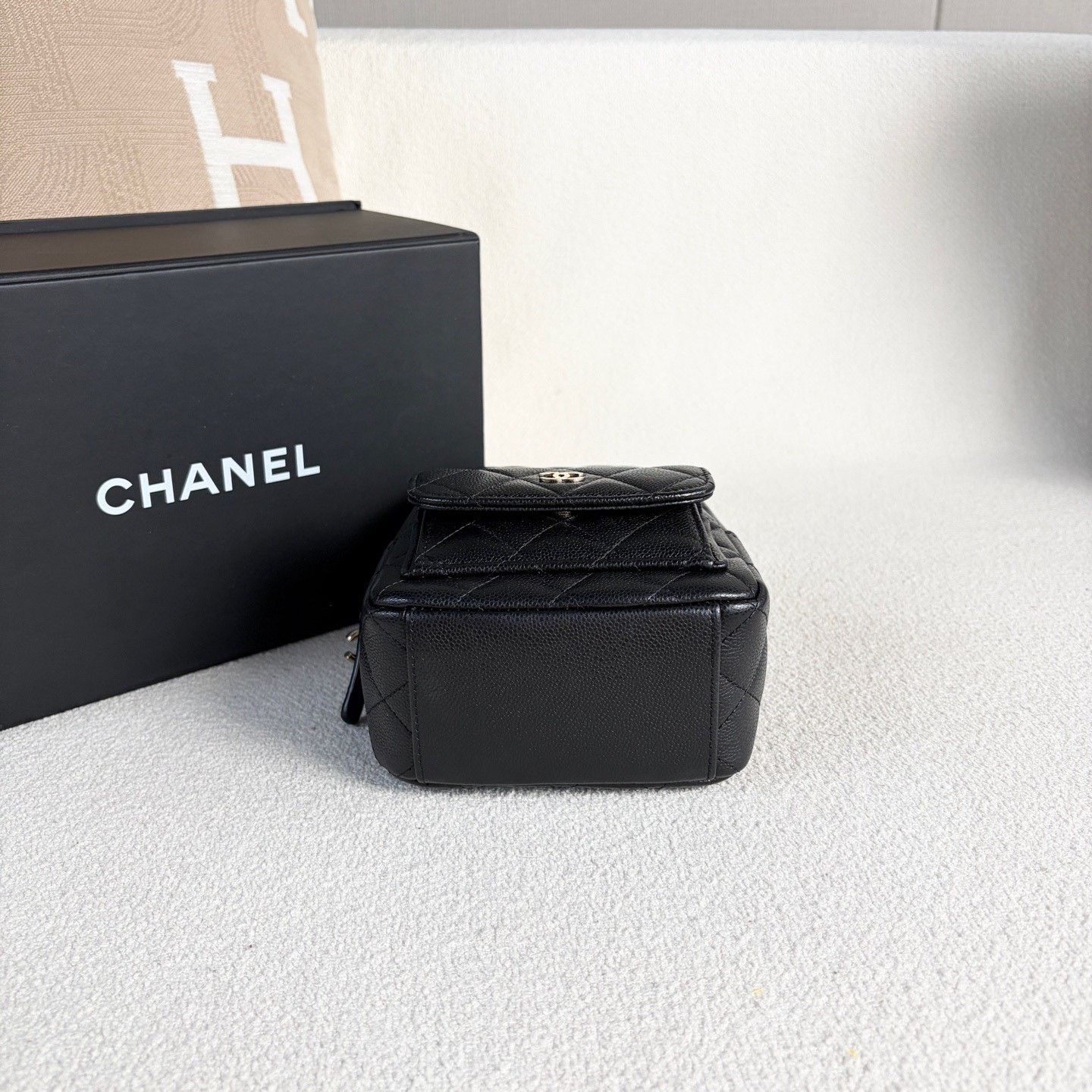 Chanel Pre-loved Bag Very good condition Size ONE SIZE - 5 Thumbnail