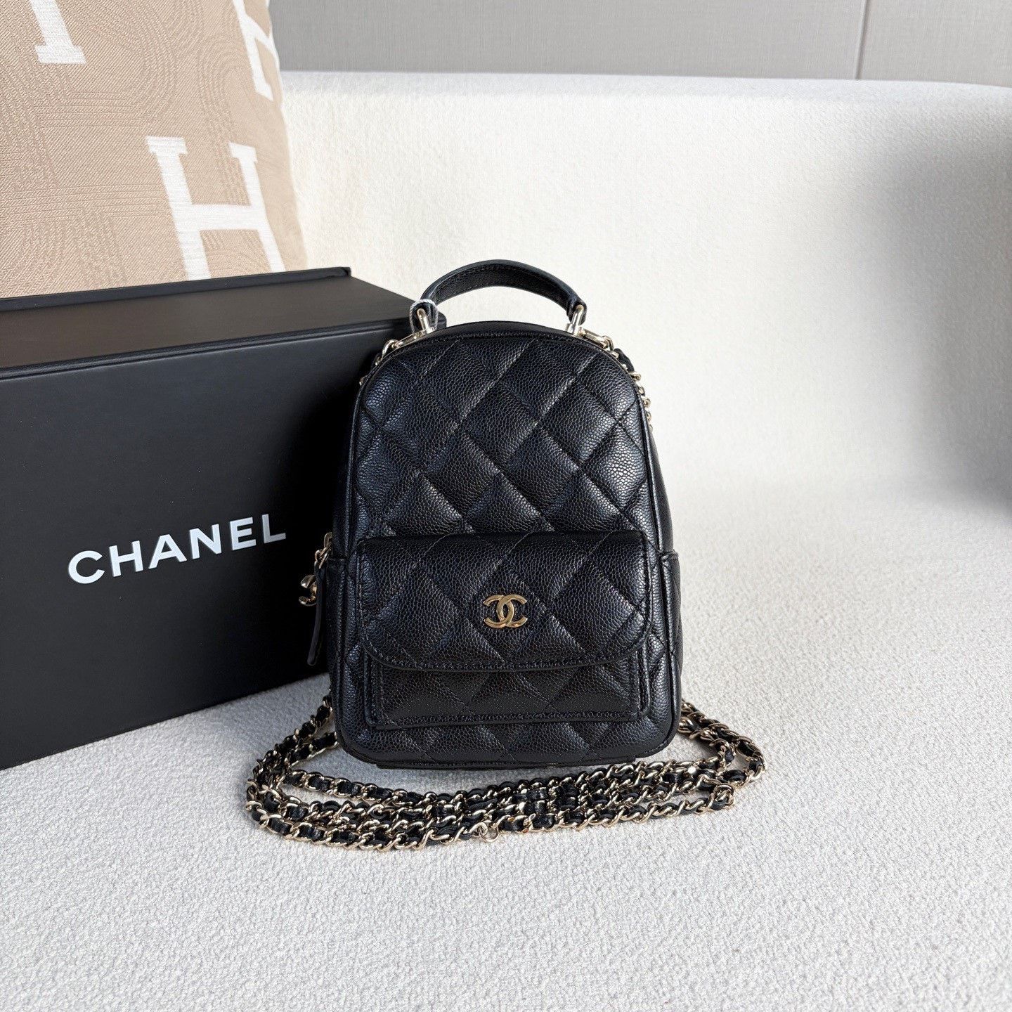 Chanel Pre-loved Bag Very good condition Size ONE SIZE - 2 Thumbnail