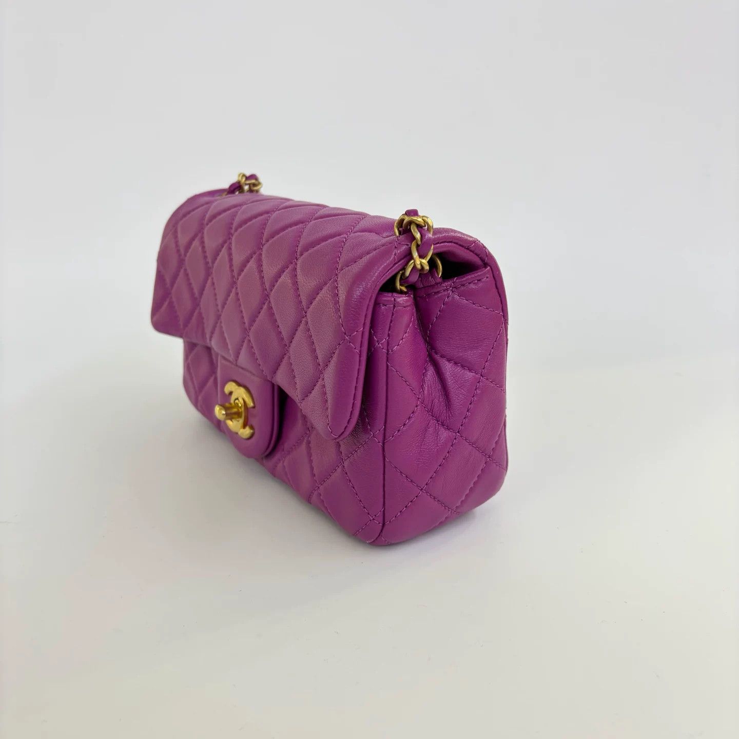 Chanel Pre-loved Bag Very good condition Size ONE SIZE - 4 Thumbnail