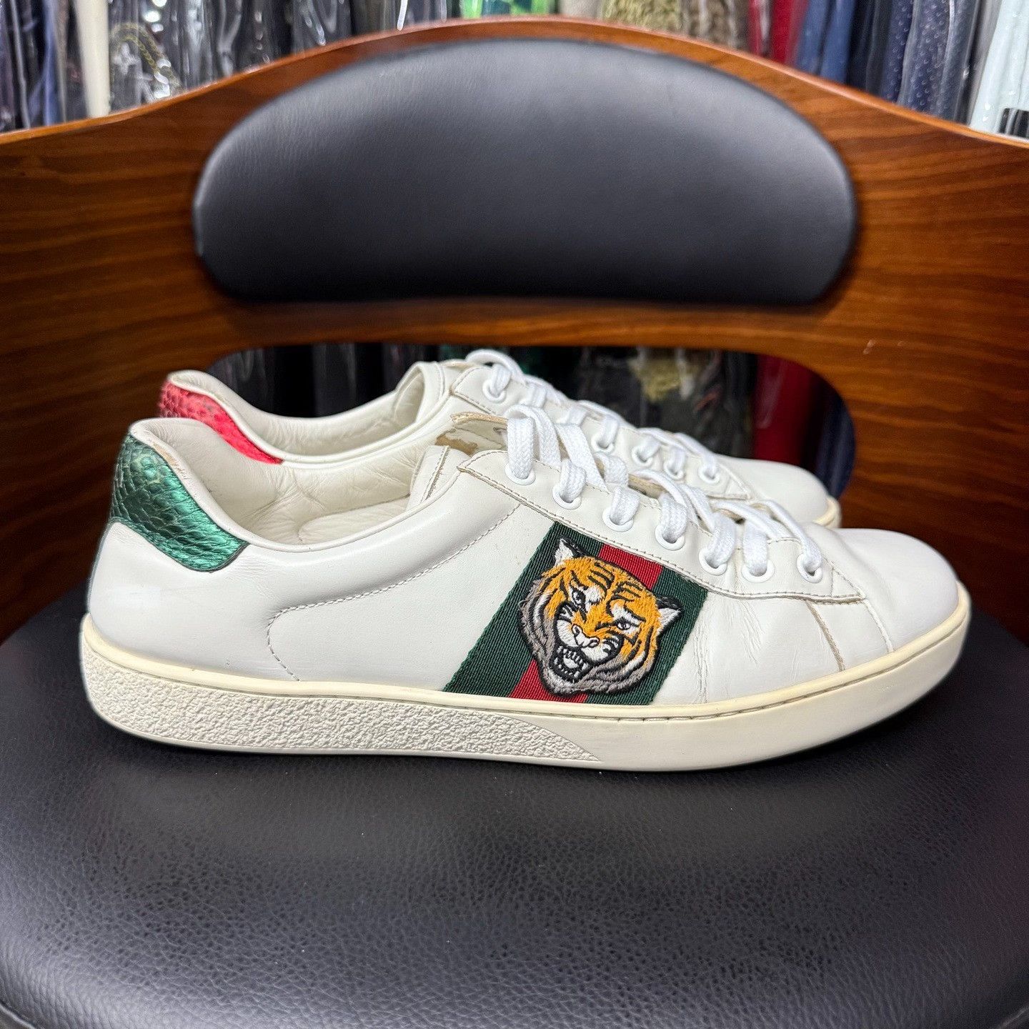 Gucci Gucci Tiger White Lowtop Sneakers 7.5 Men Size US 7.5 / EU 40-41 - 4 Thumbnail