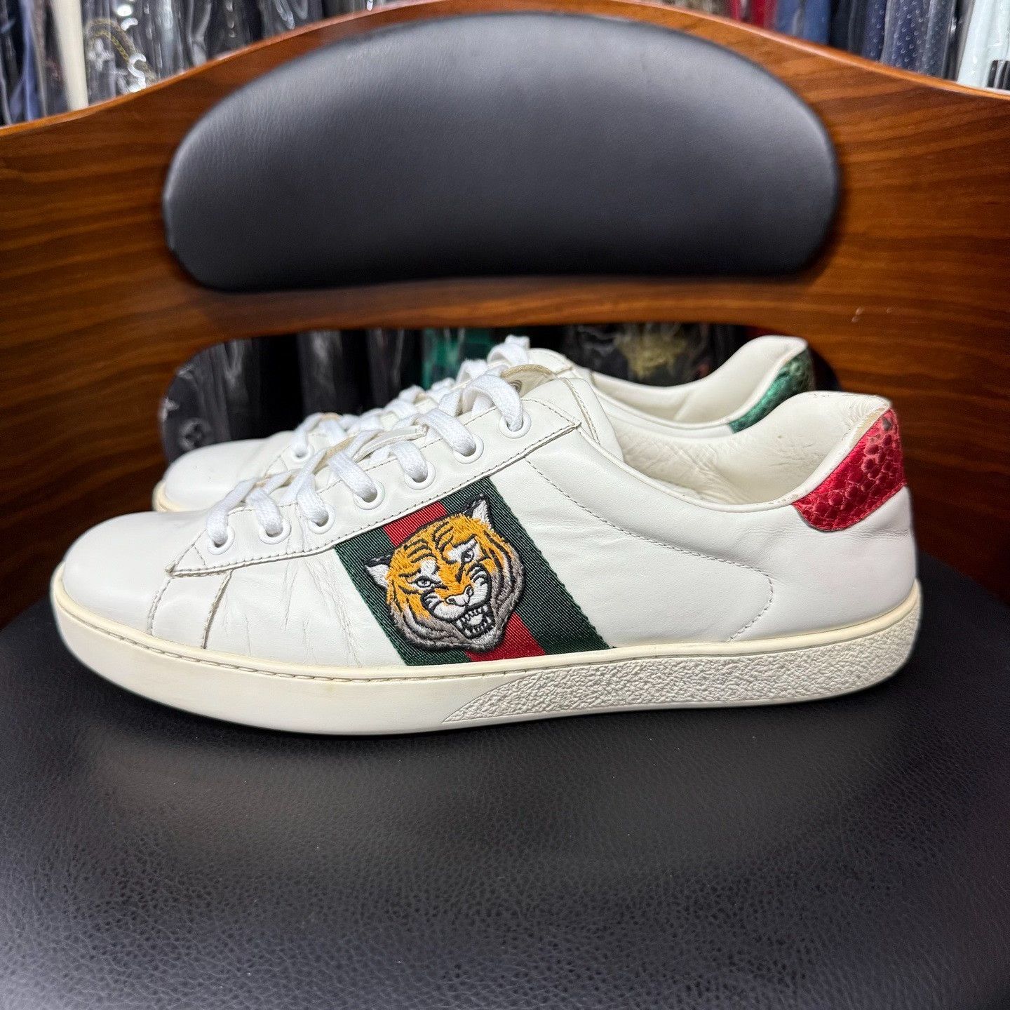 Gucci Gucci Tiger White Lowtop Sneakers 7.5 Men Size US 7.5 / EU 40-41 - 6 Thumbnail