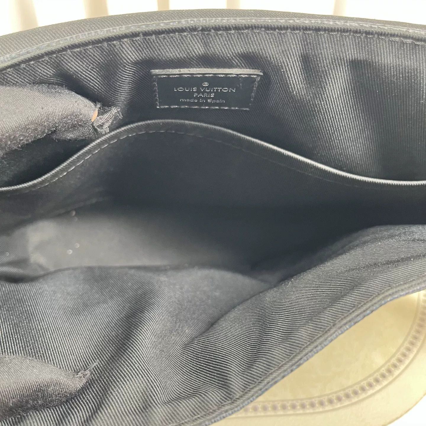 Louis Vuitton Pre-loved Bag Very good condition Size ONE SIZE - 4 Thumbnail