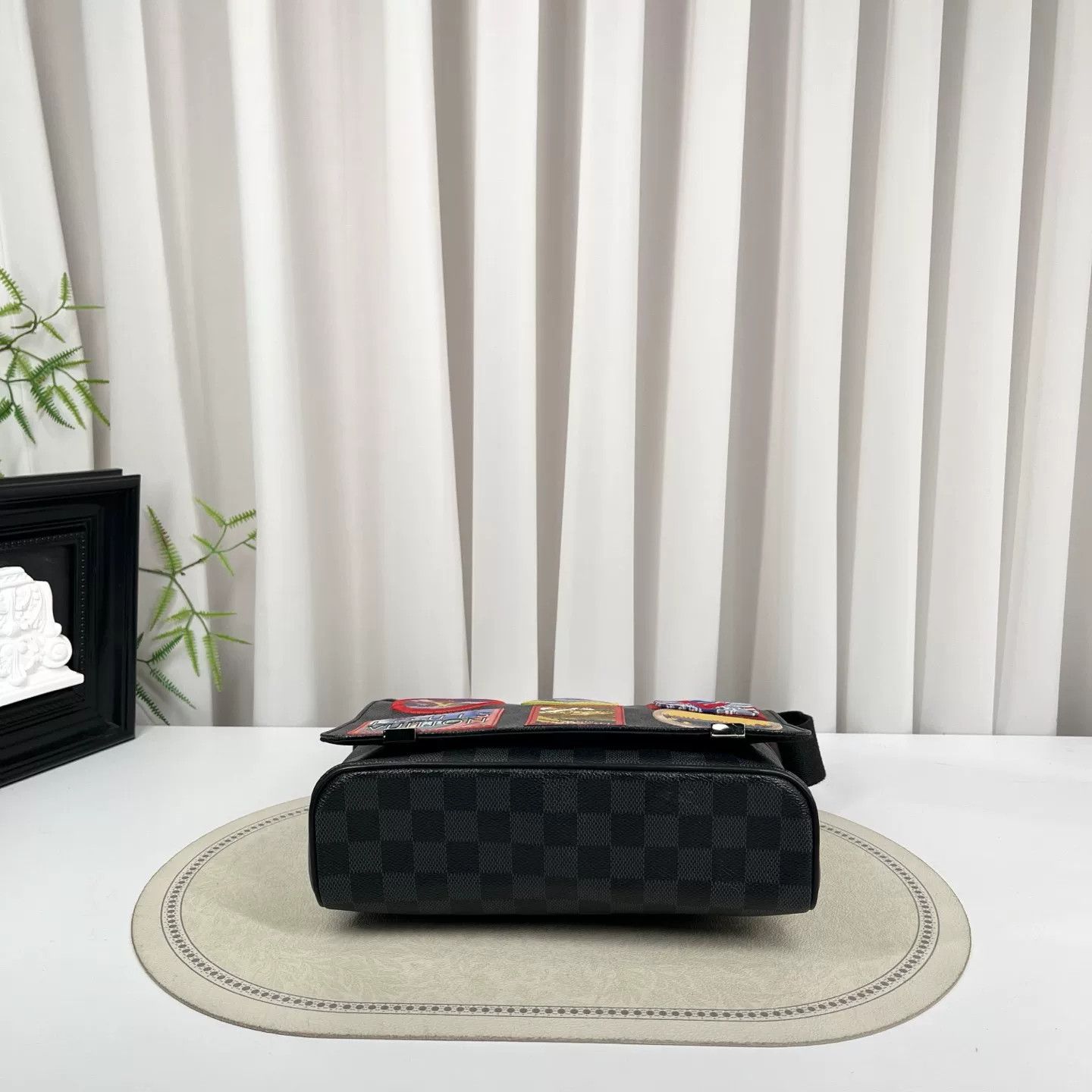 Louis Vuitton Pre-loved Bag Very good condition Size ONE SIZE - 6 Thumbnail