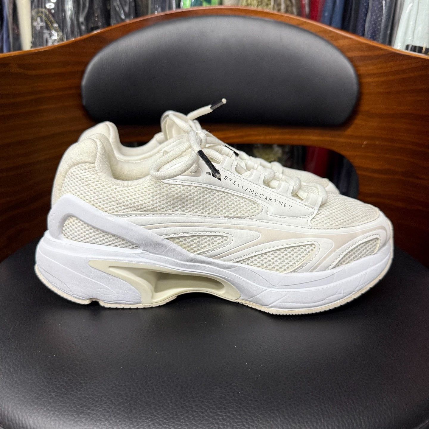 Adidas Adidas White Lowtop Sneakers 38 Women Size US 7.5 / IT 37.5 - 4 Thumbnail